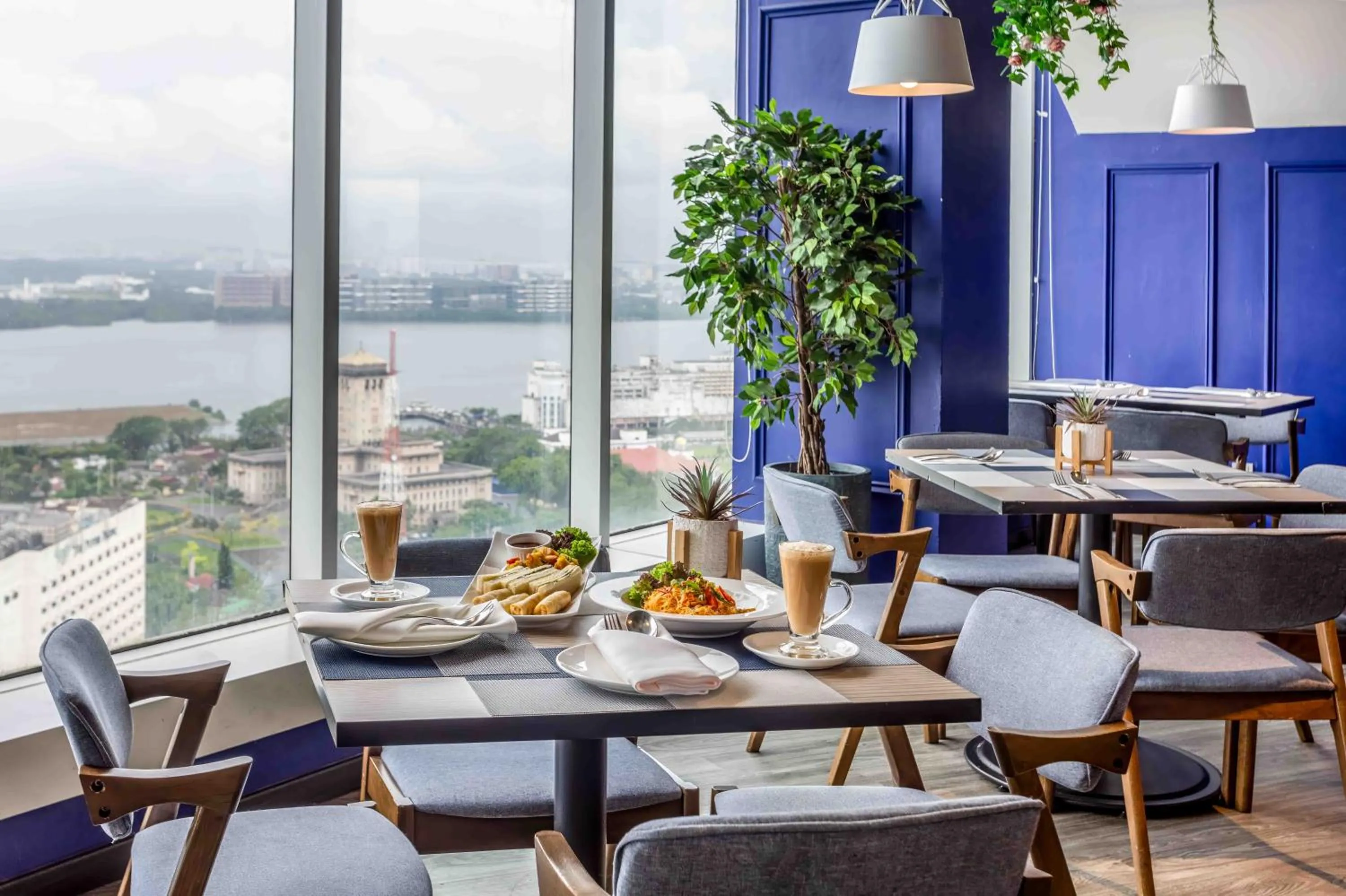 Restaurant/places to eat in Shama Suasana Johor Bahru Formerly known as Suasana All Suites Hotels Johor Bahru