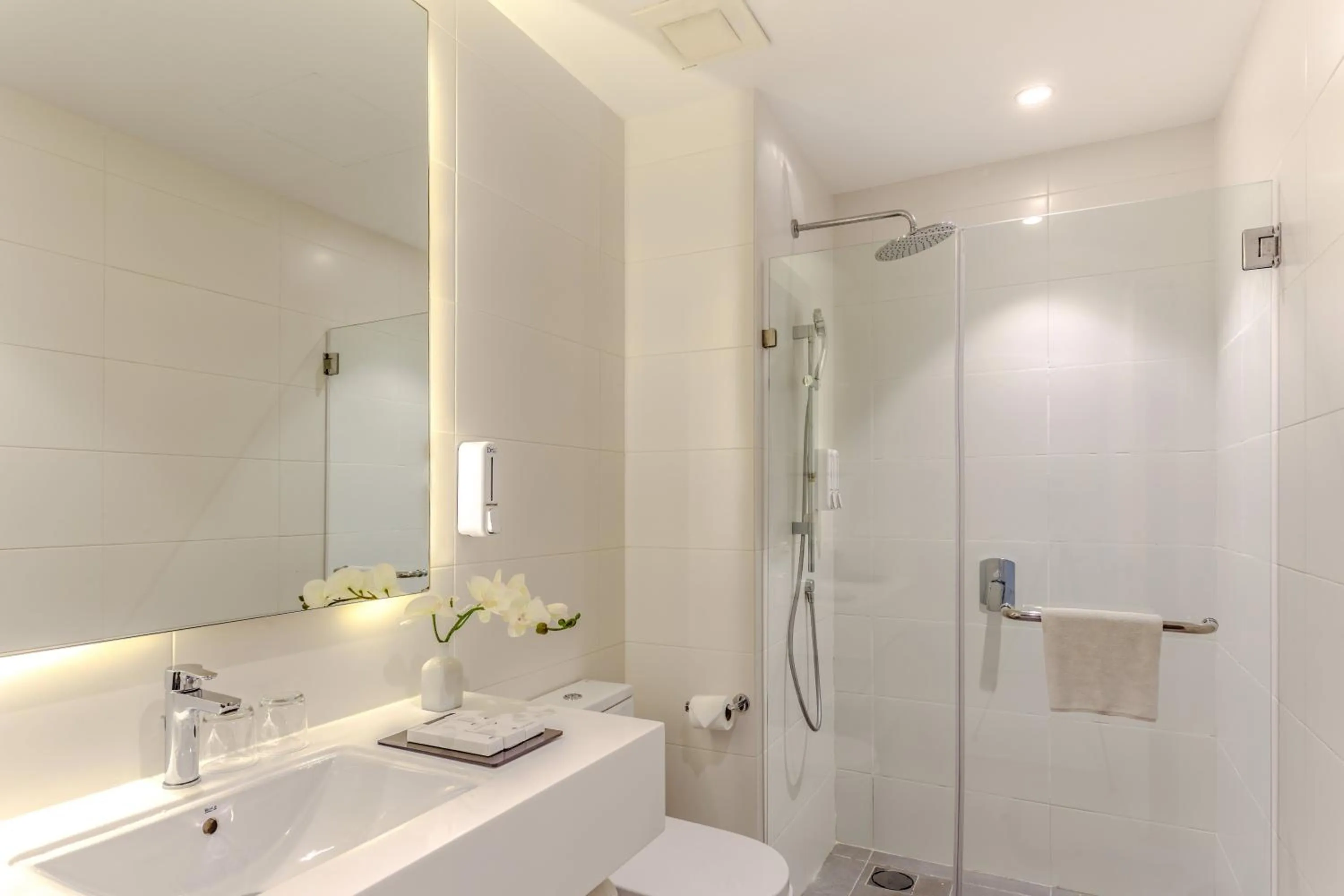 Bathroom in Shama Suasana Johor Bahru Formerly known as Suasana All Suites Hotels Johor Bahru