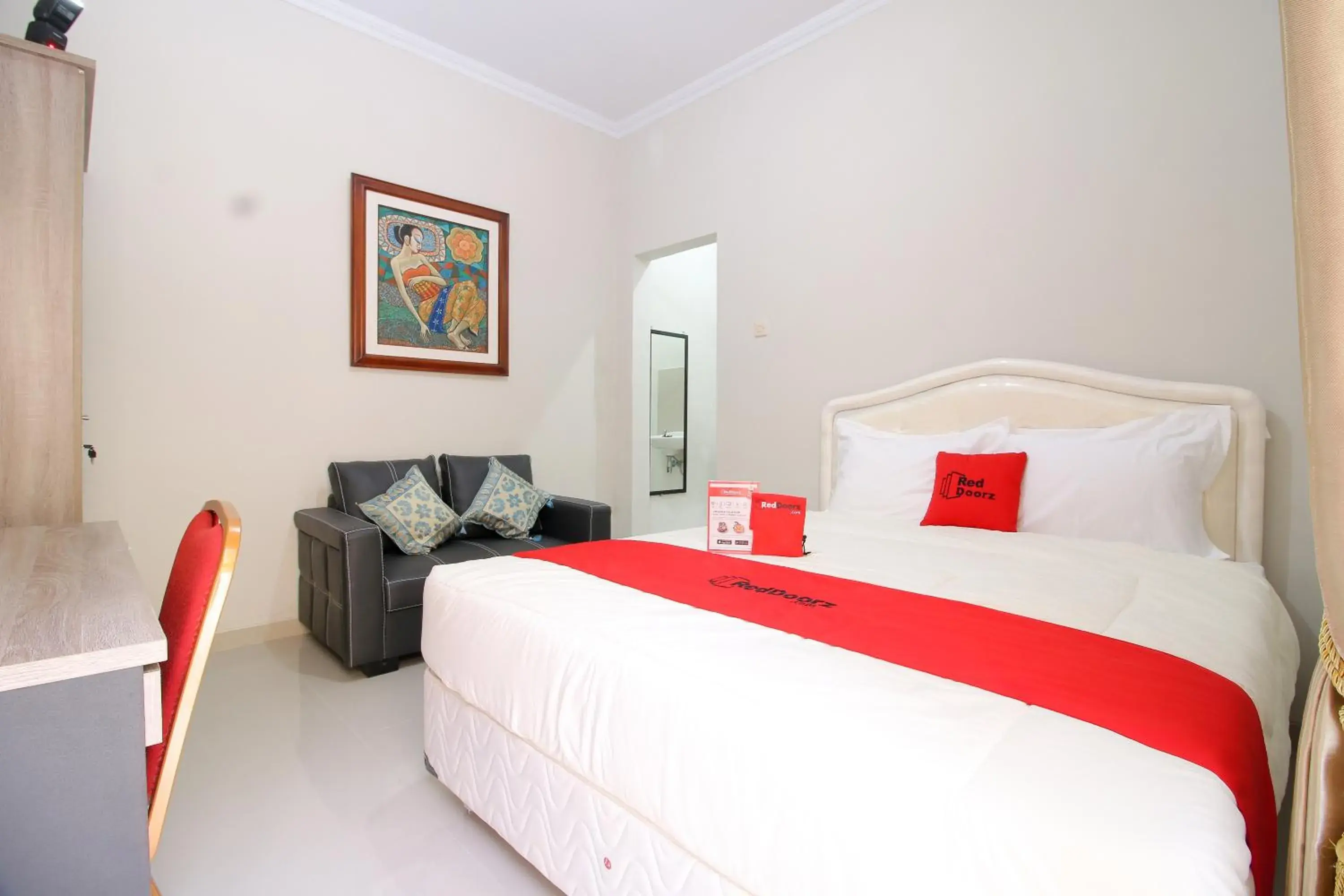 Bedroom, Bed in RedDoorz Plus near STIE YKPN Bedroom, Bed in RedDoorz Plus near STIE YKPN