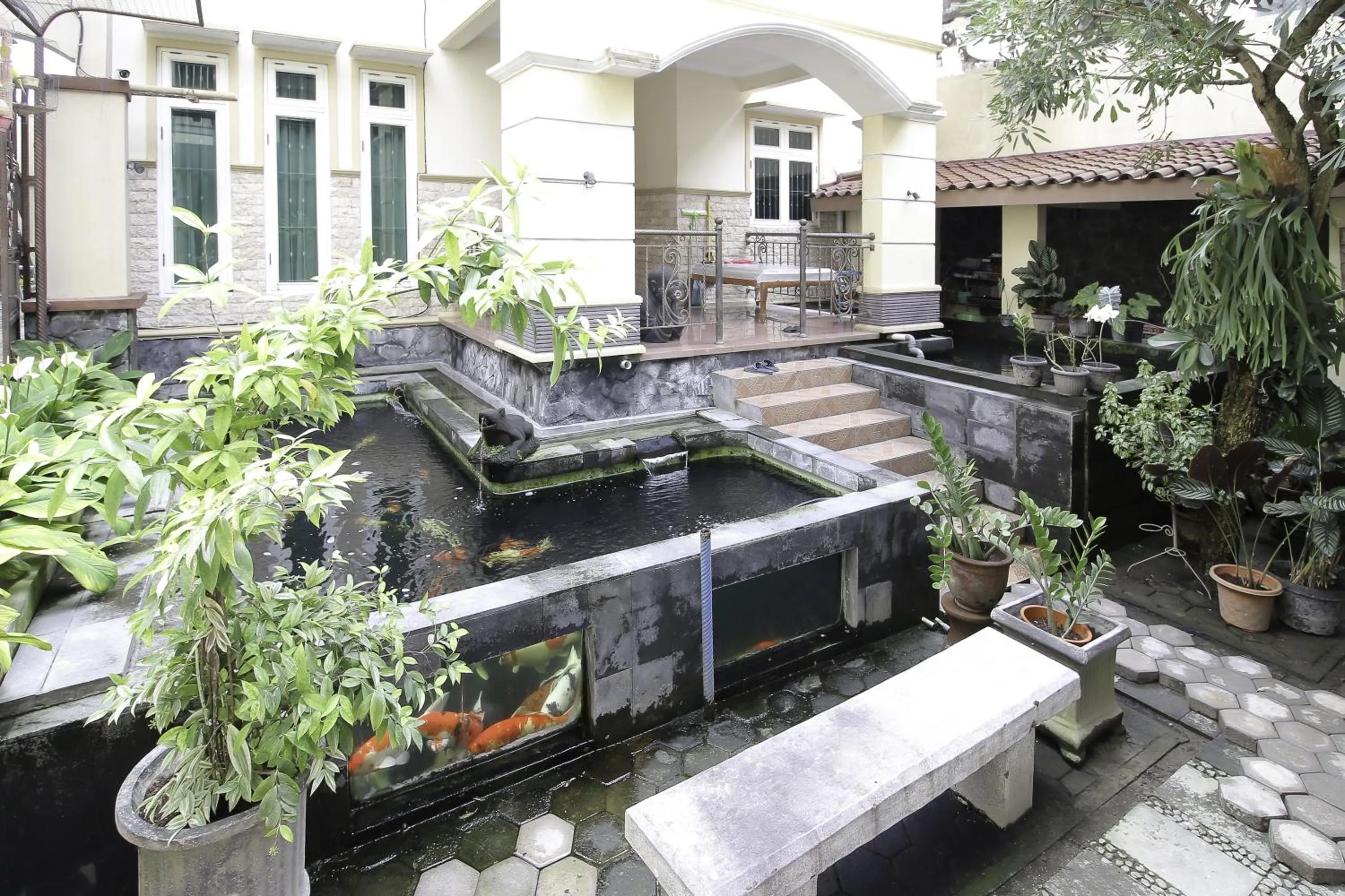 Area and facilities in RedDoorz Plus near STIE YKPN