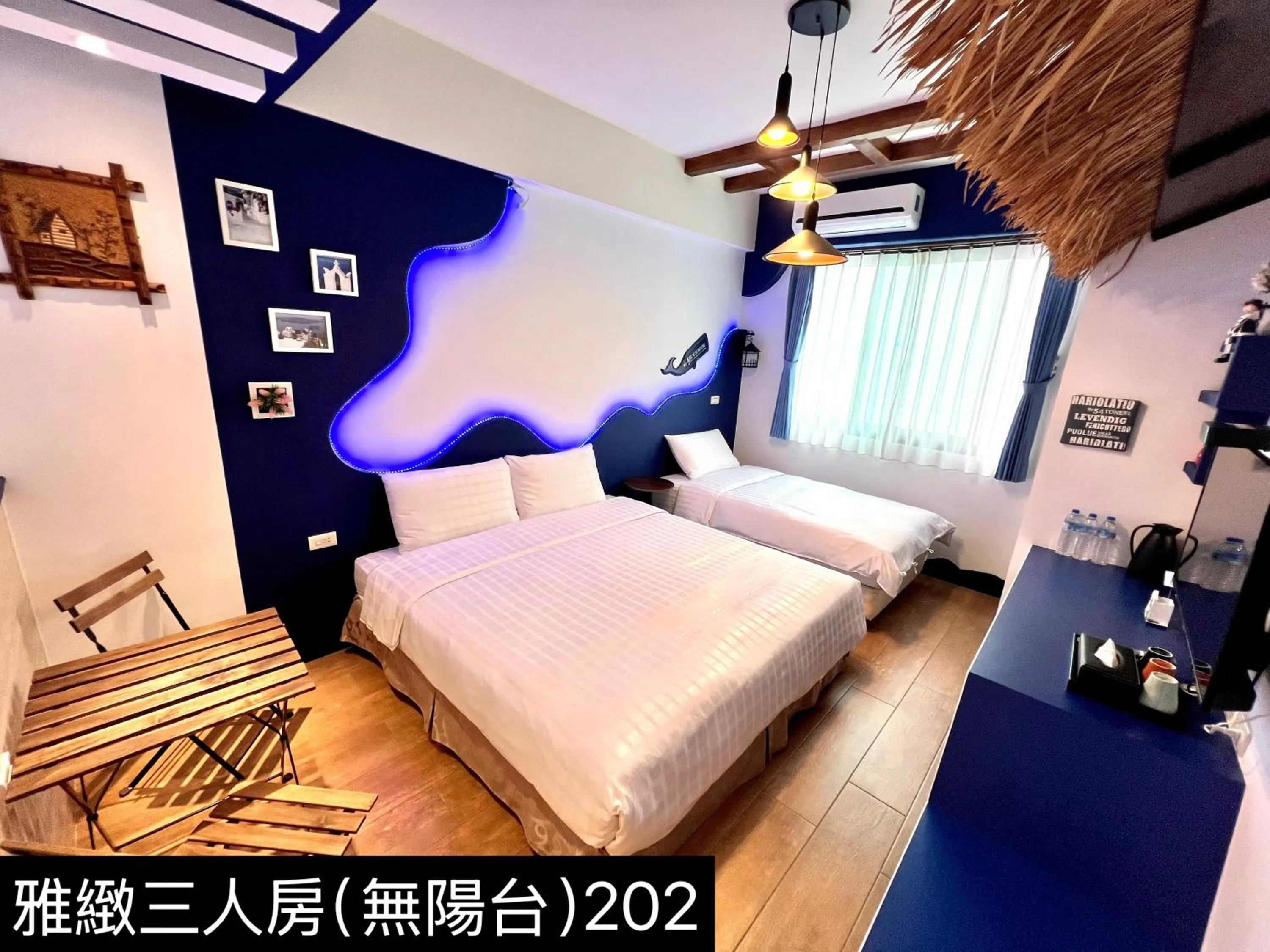 Photo of the whole room, Bed in Summer Bay Inn