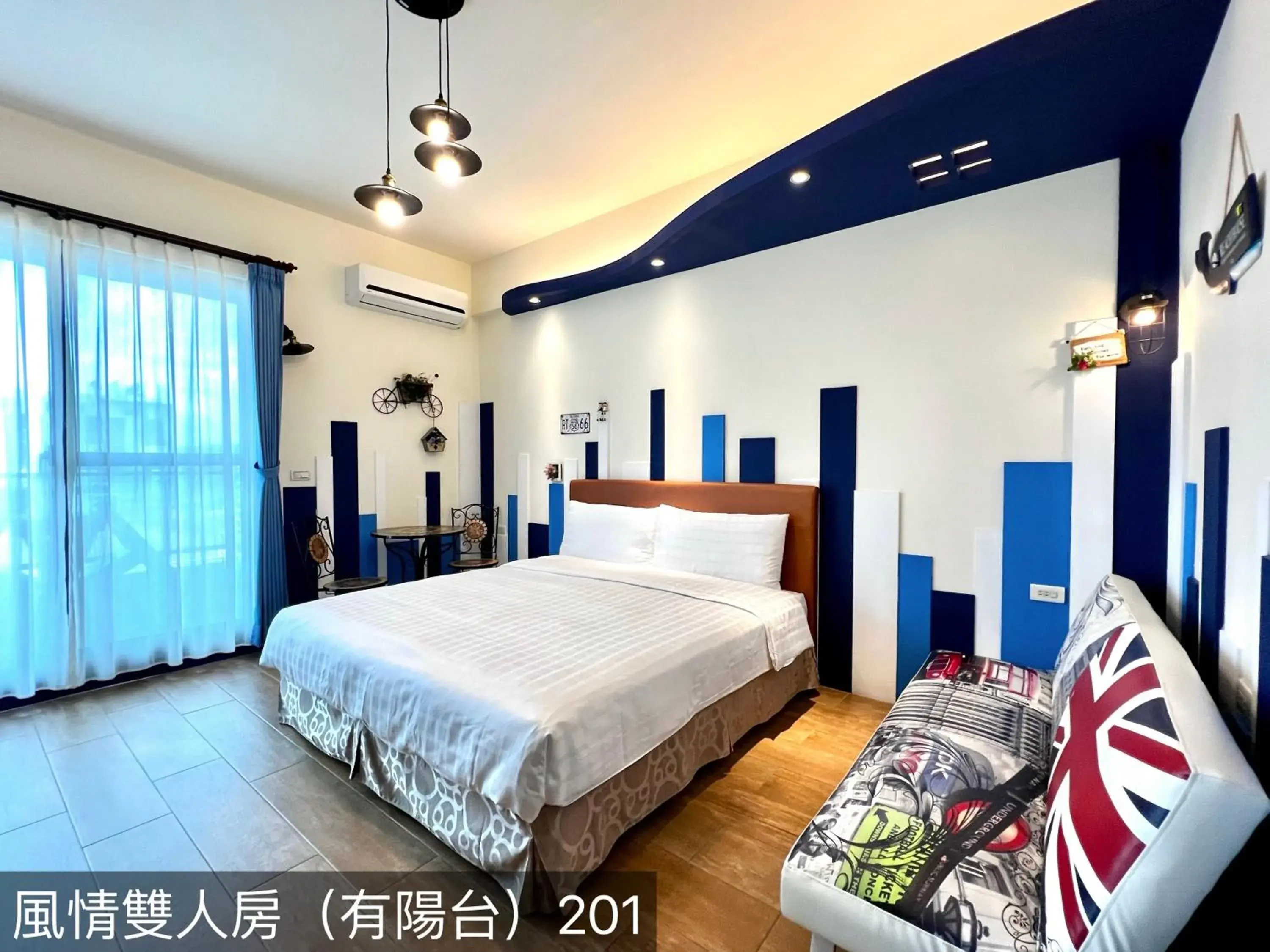 Double Room with Balcony in Summer Bay Inn Double Room with Balcony in Summer Bay Inn