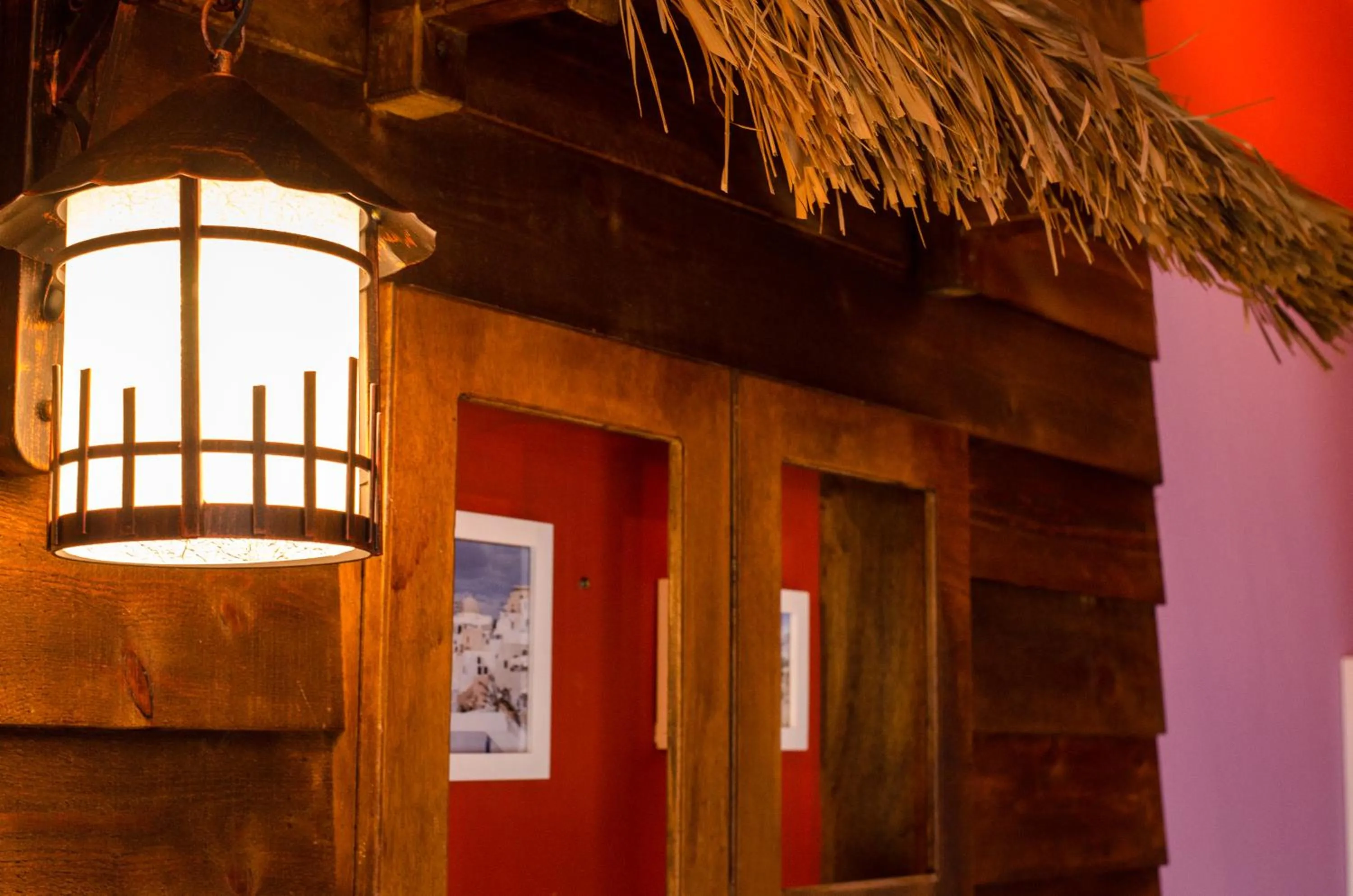 Decorative detail in Summer Bay Inn