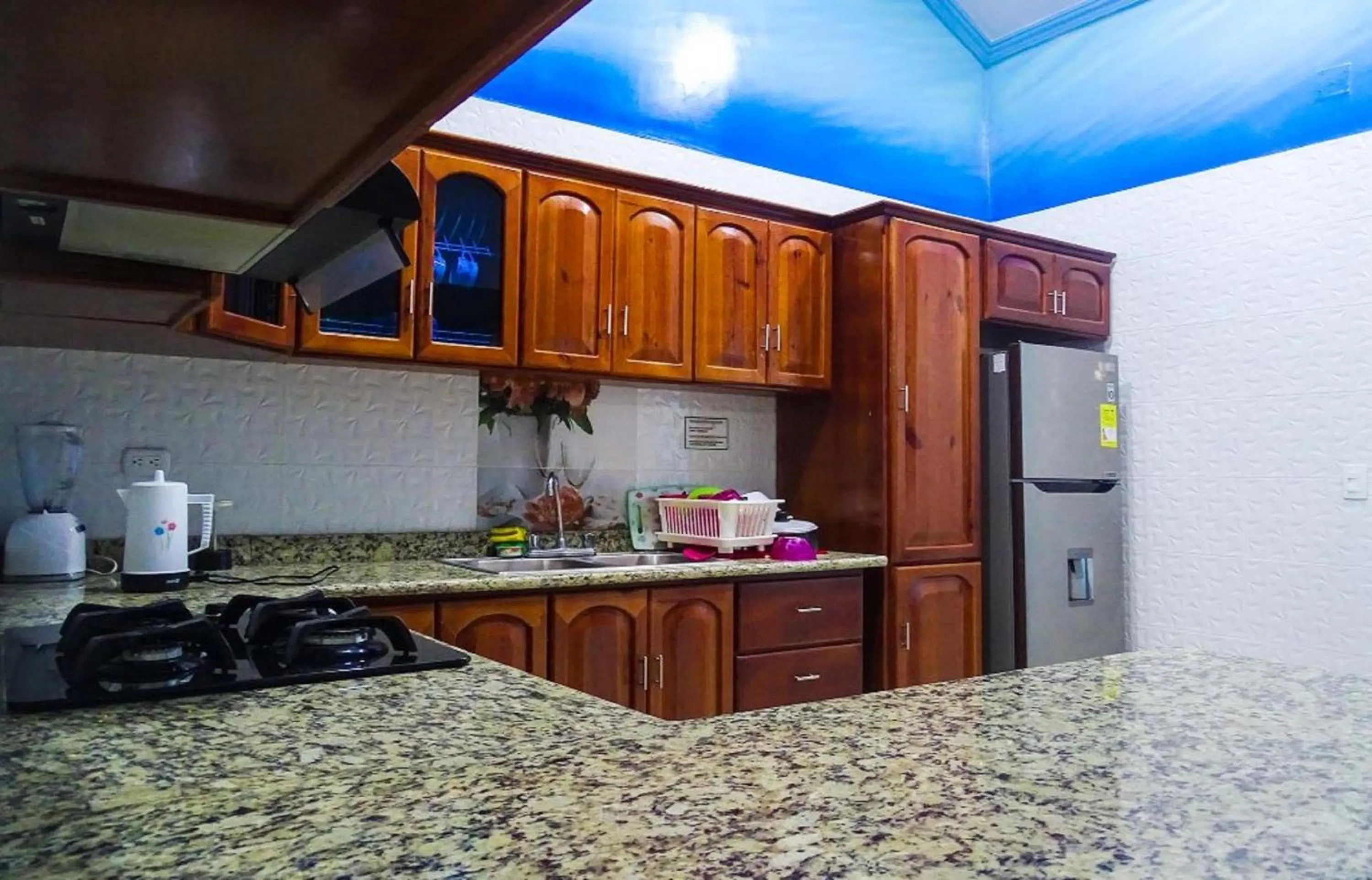 Communal kitchen in Posada Faych House