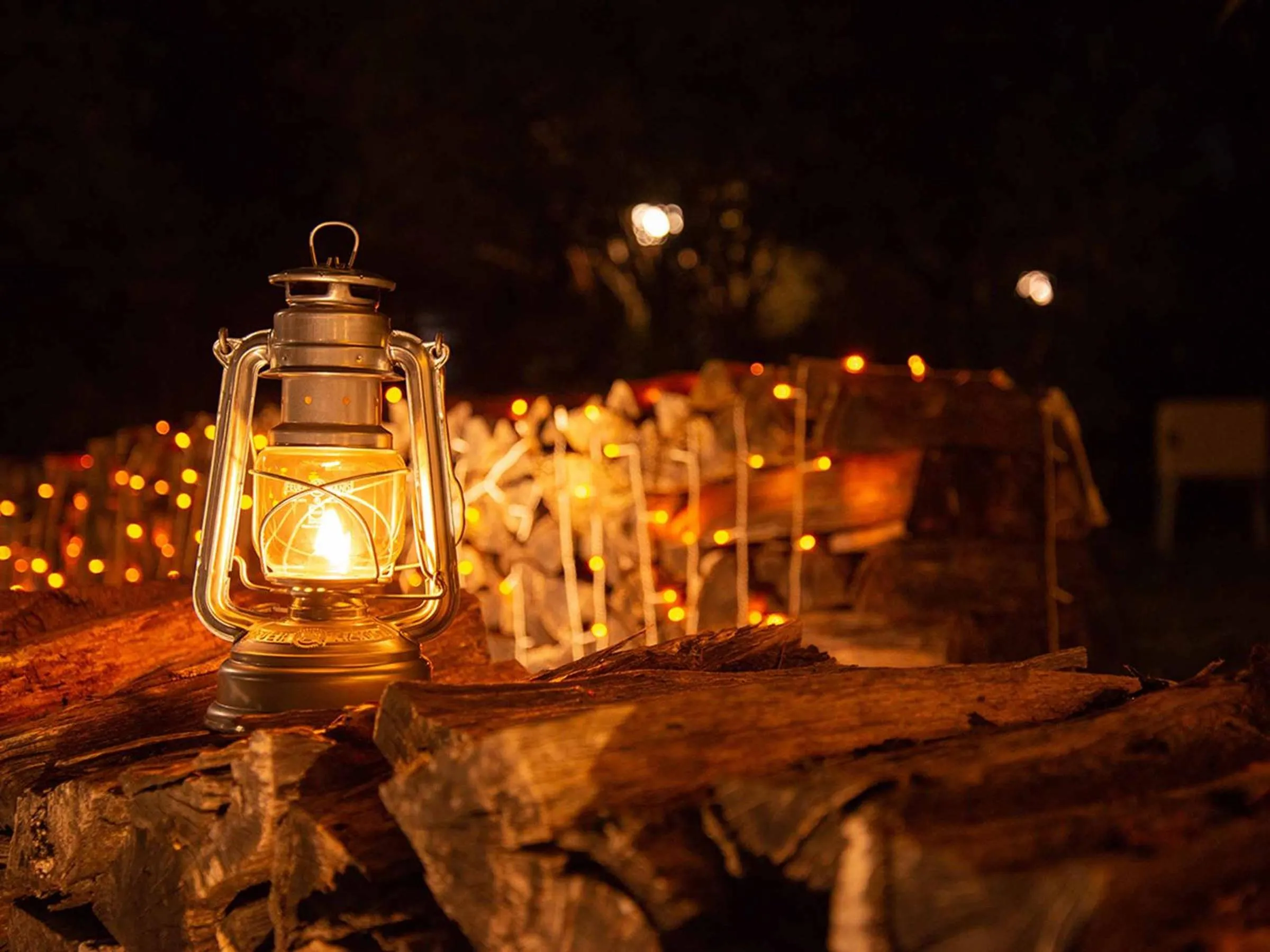 Night in Hotel Lodge Maishima