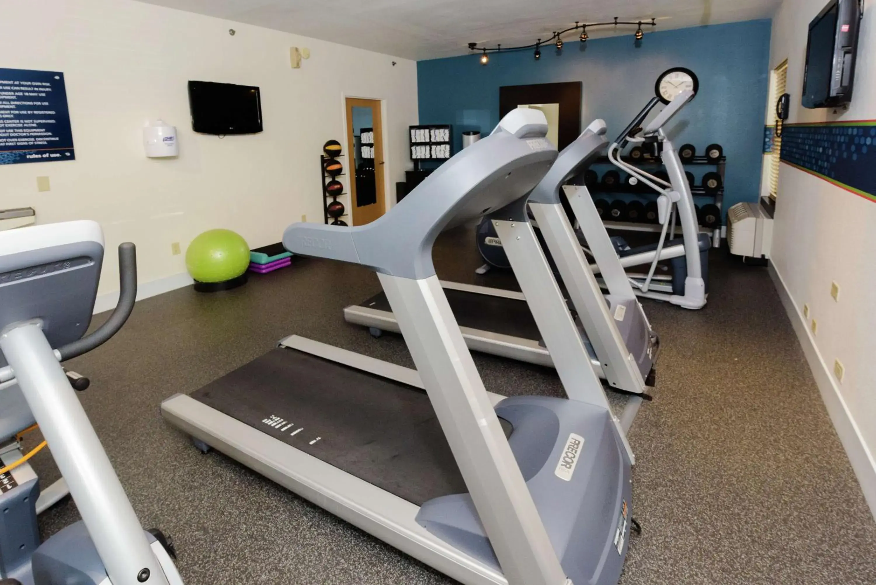 Fitness centre/facilities in Hampton Inn Eau Claire Fitness centre/facilities in Hampton Inn Eau Claire