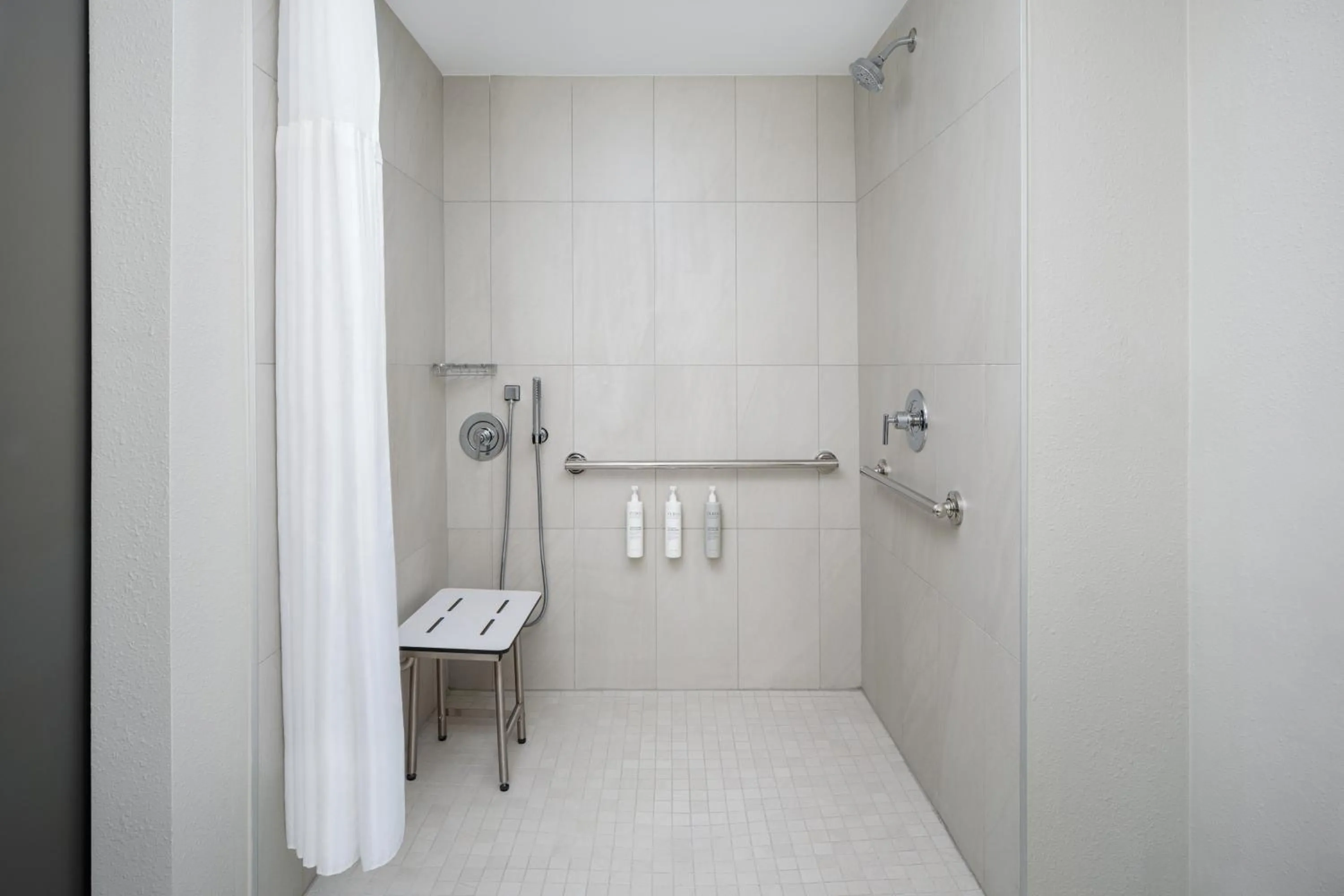 Bathroom in Embassy Suites Huntsville