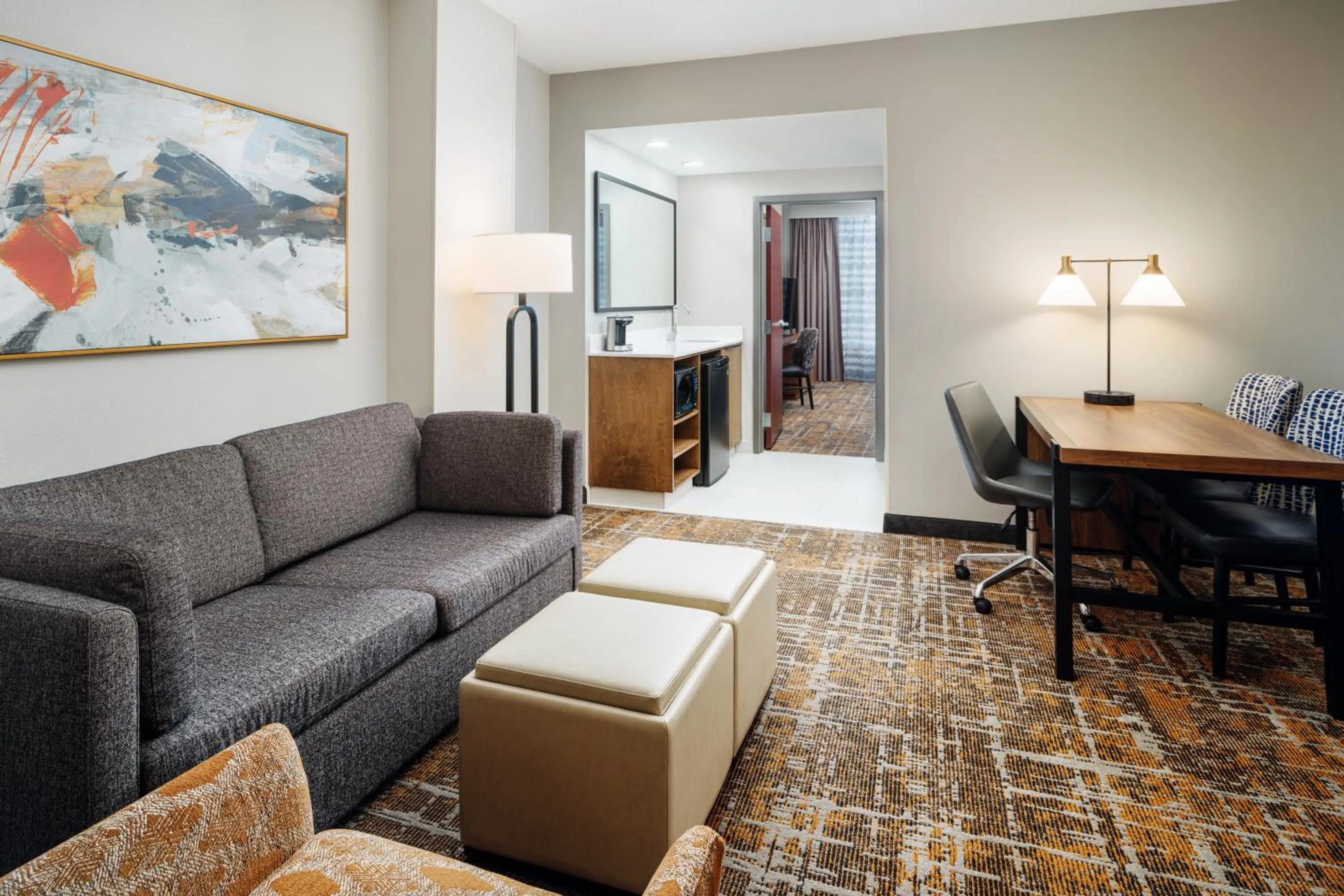 Library in Embassy Suites Huntsville