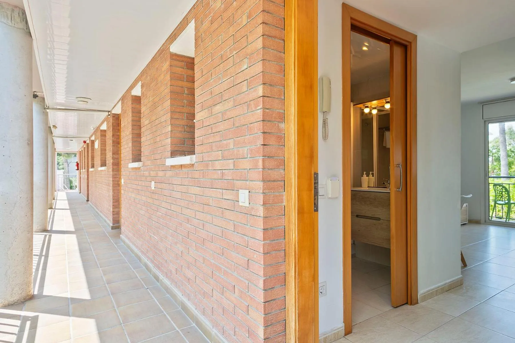 Facade/entrance in Apartamentos Velor