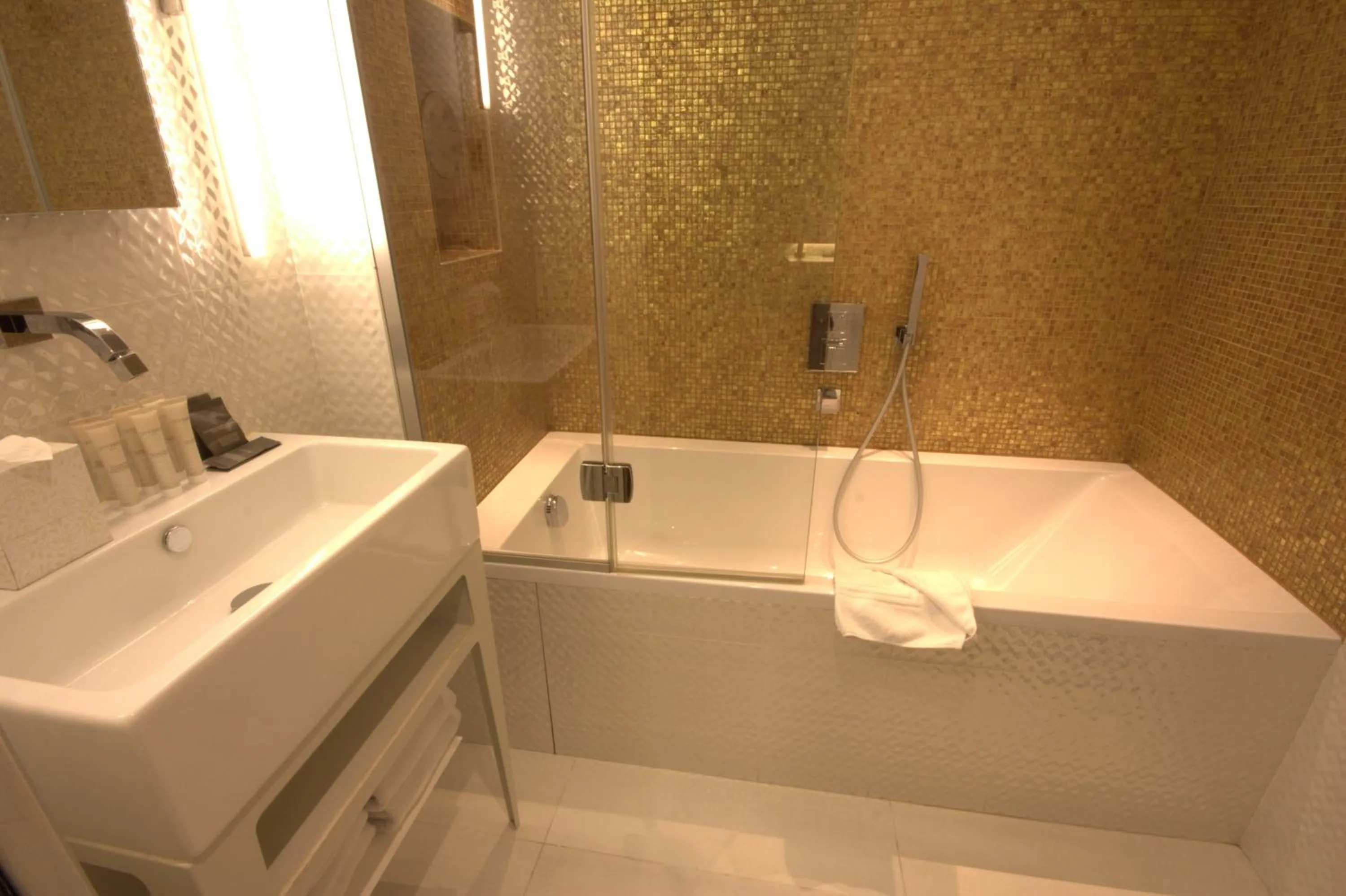 Bathroom in Le Malown