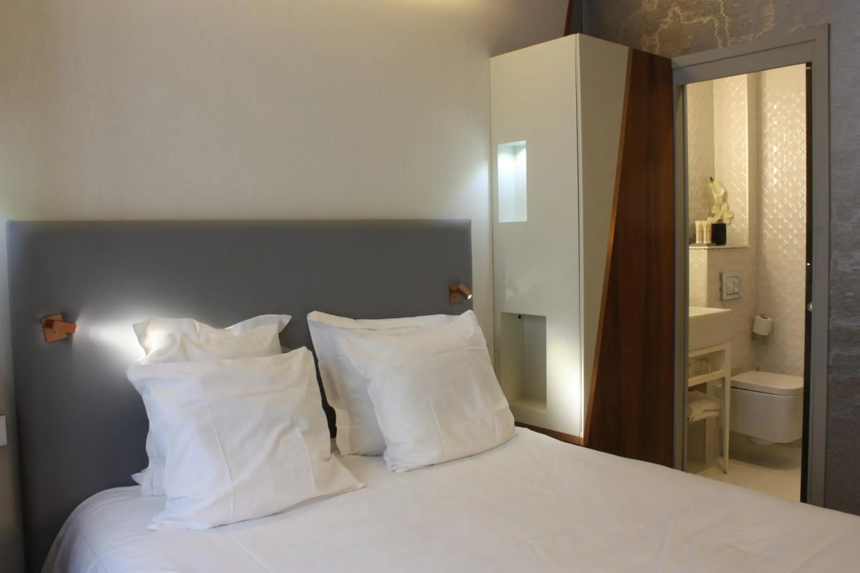 Bed in Le Malown Bed in Le Malown