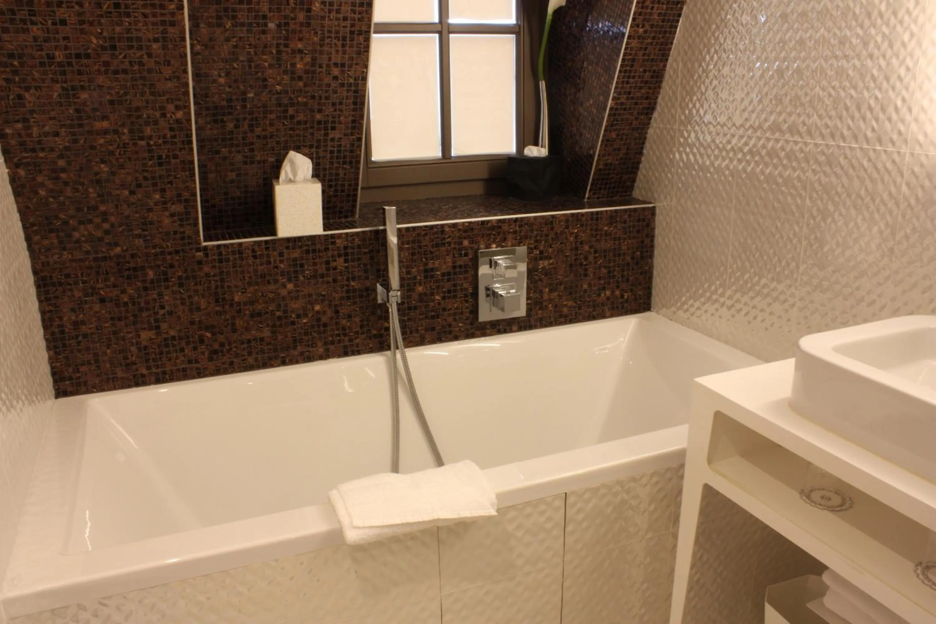 Bathroom in Le Malown