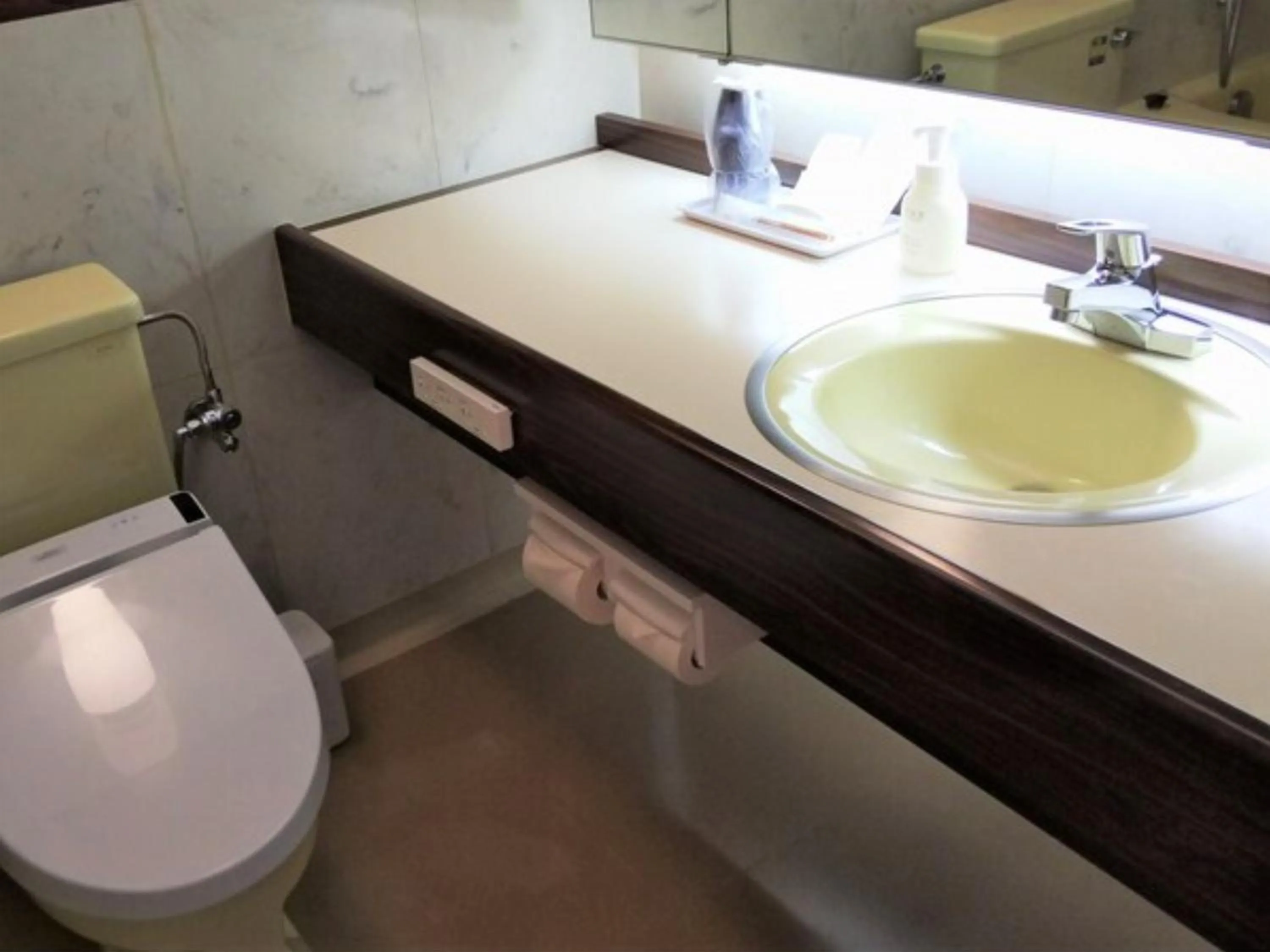 Shower in R Hotels Inn Hokkaido Asahikawa