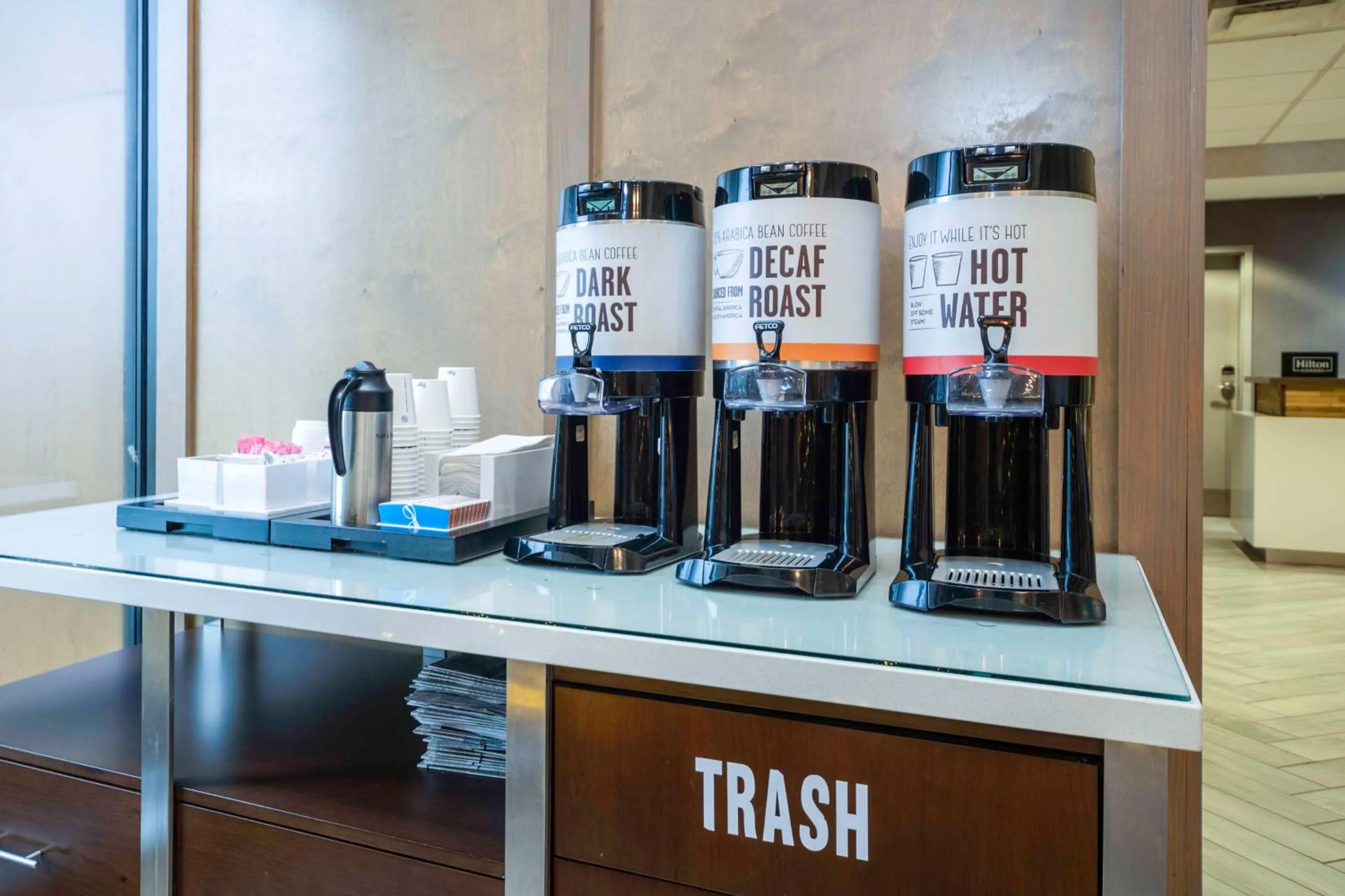 Dining area in Hampton Inn and Suites New Iberia