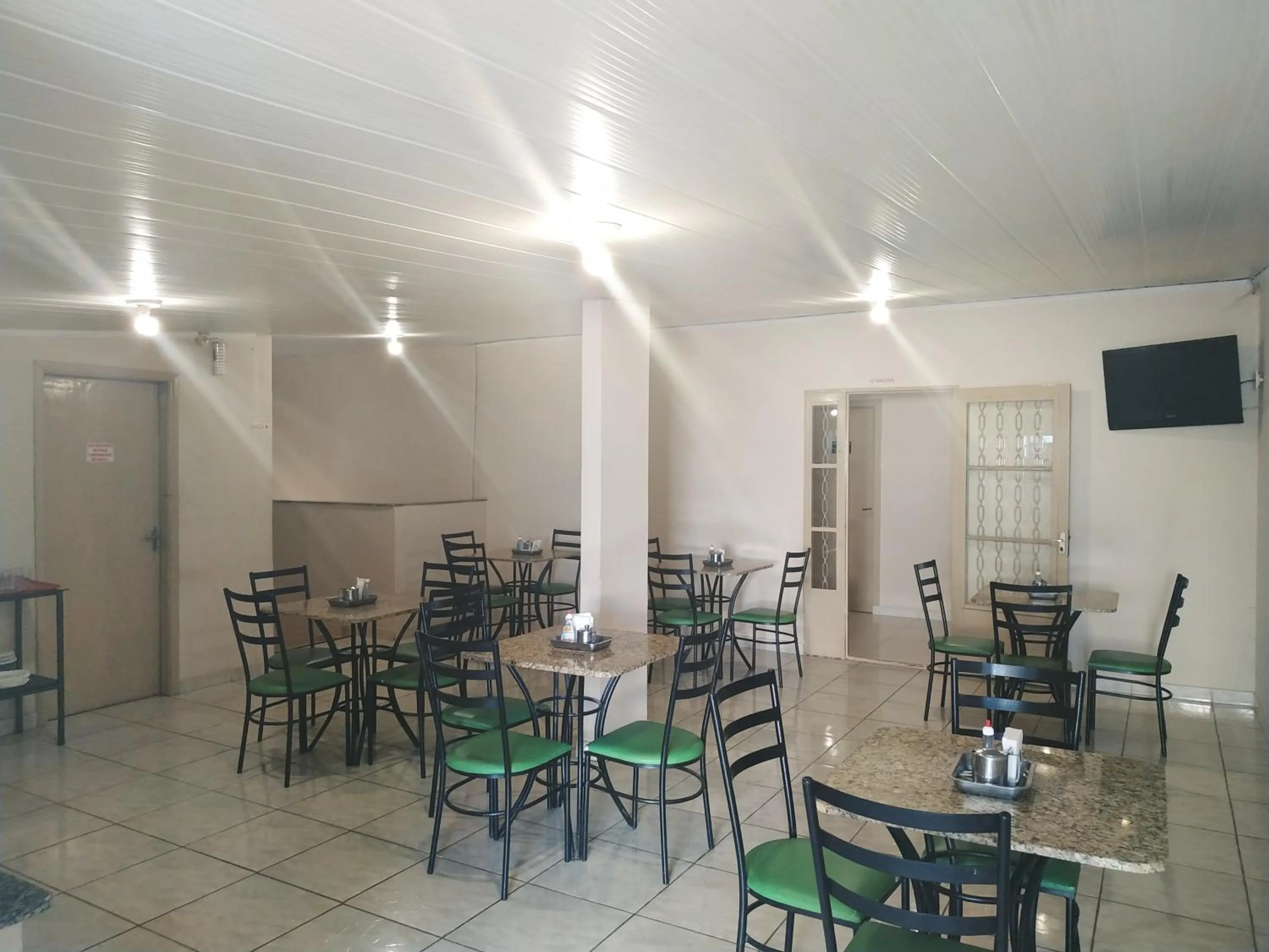 Restaurant/places to eat in Hotel Sublime - Pistão Sul - Próximo a Universidade Católica de Brasília