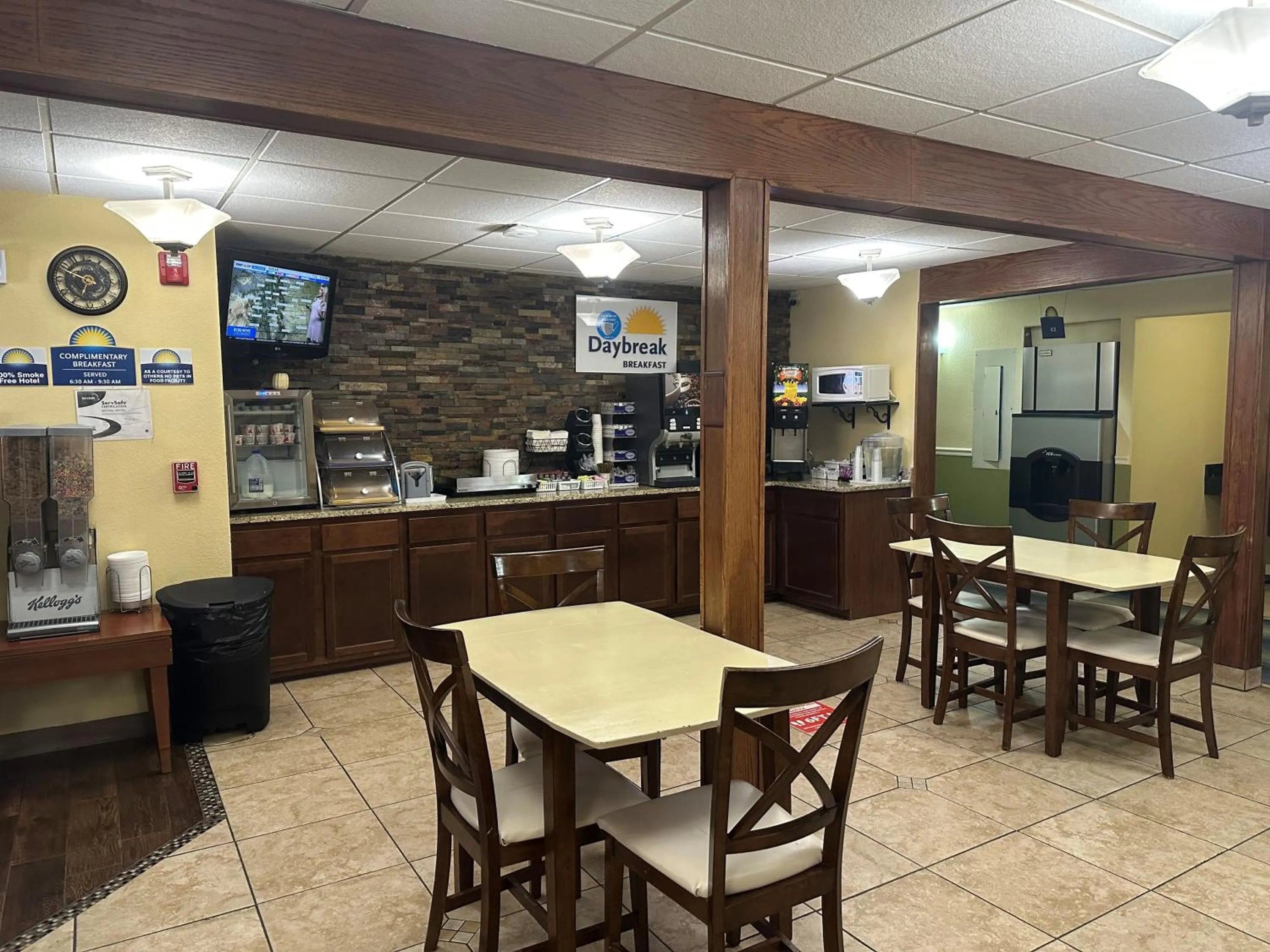 Breakfast in Days Inn & Suites by Wyndham Gunnison