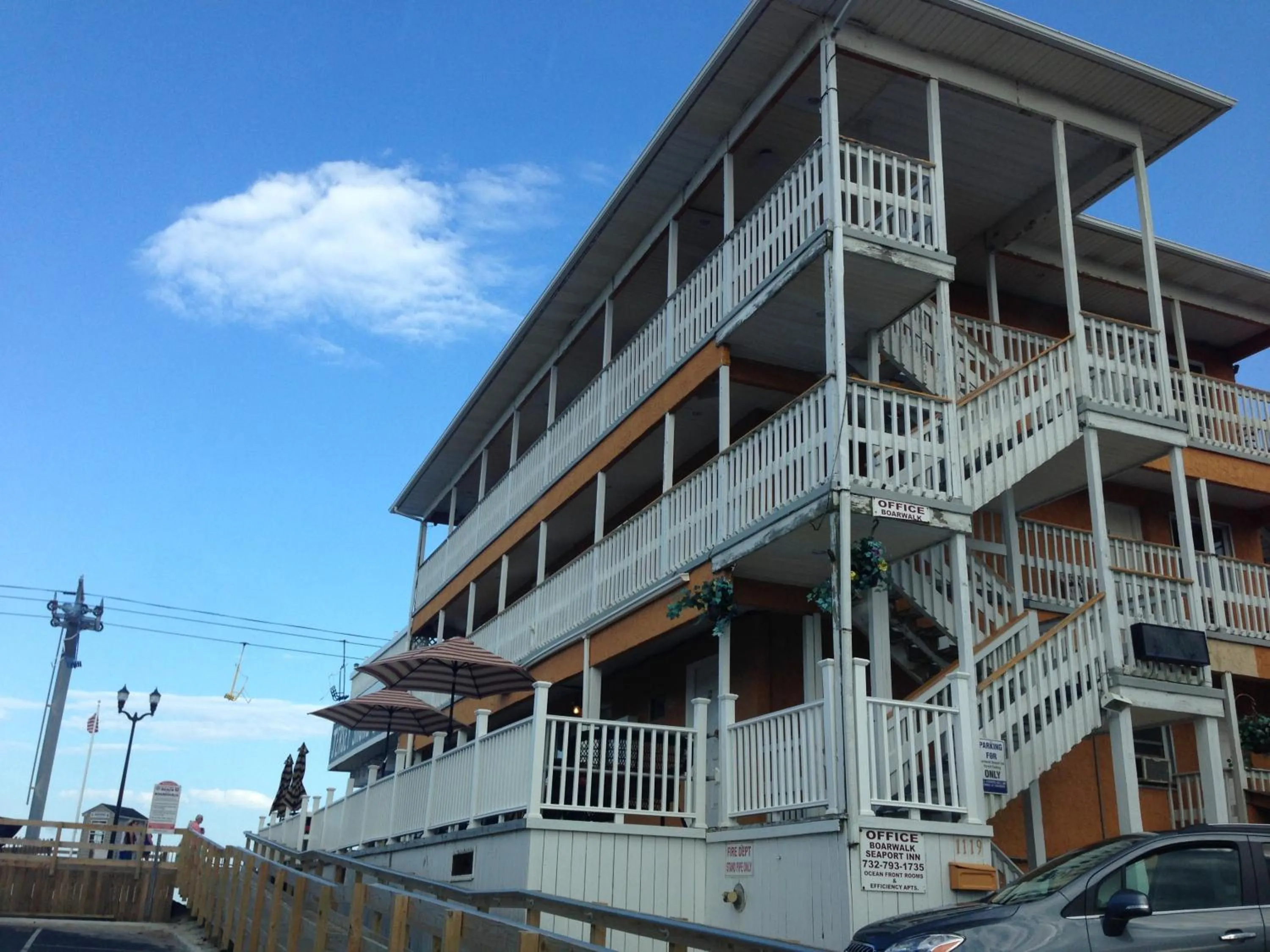 Facade/entrance in Boardwalk Hotel Charlee & Apartments Beach Hotel Oceanfront