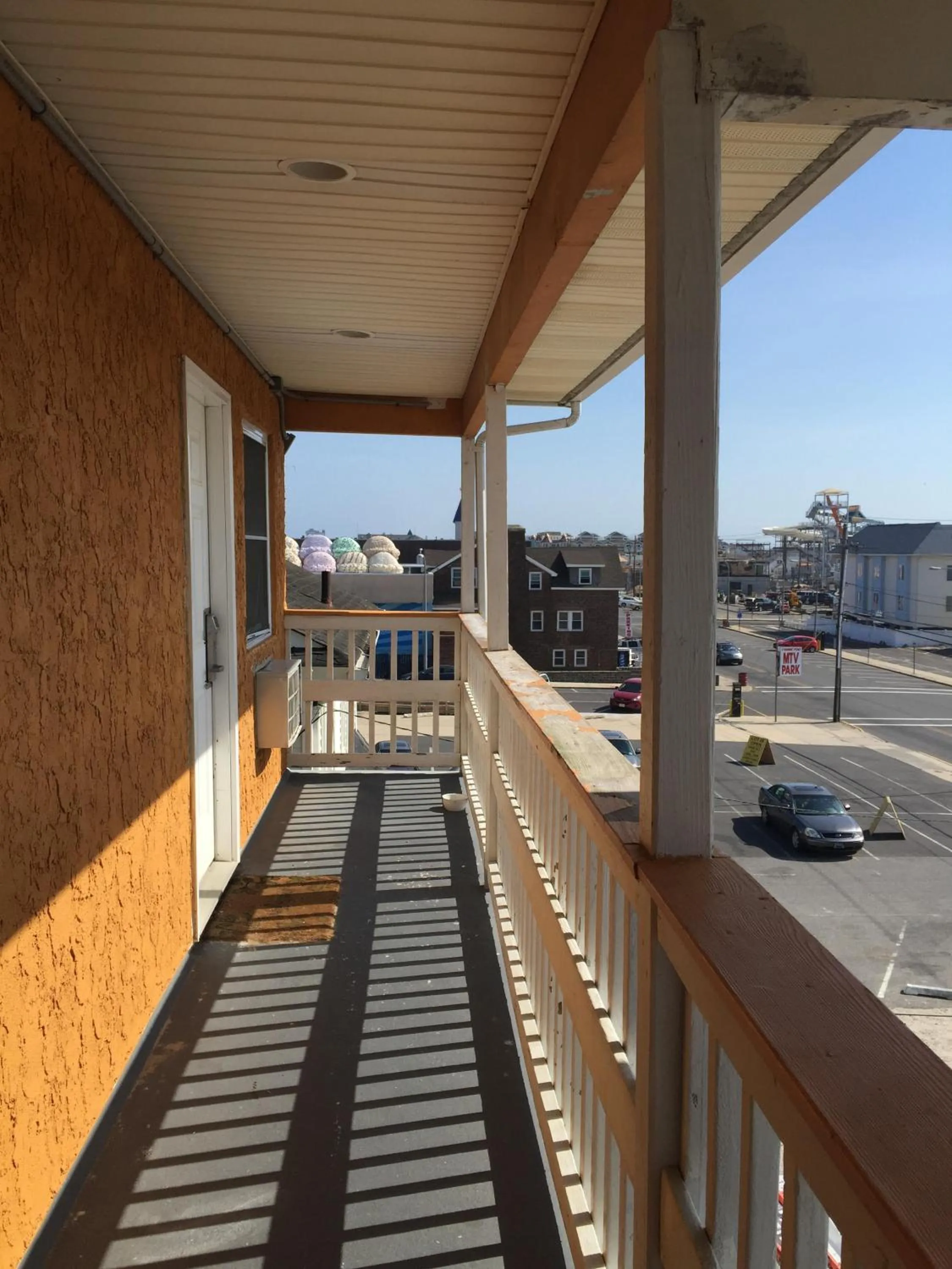 City view in Boardwalk Hotel Charlee & Apartments Beach Hotel Oceanfront