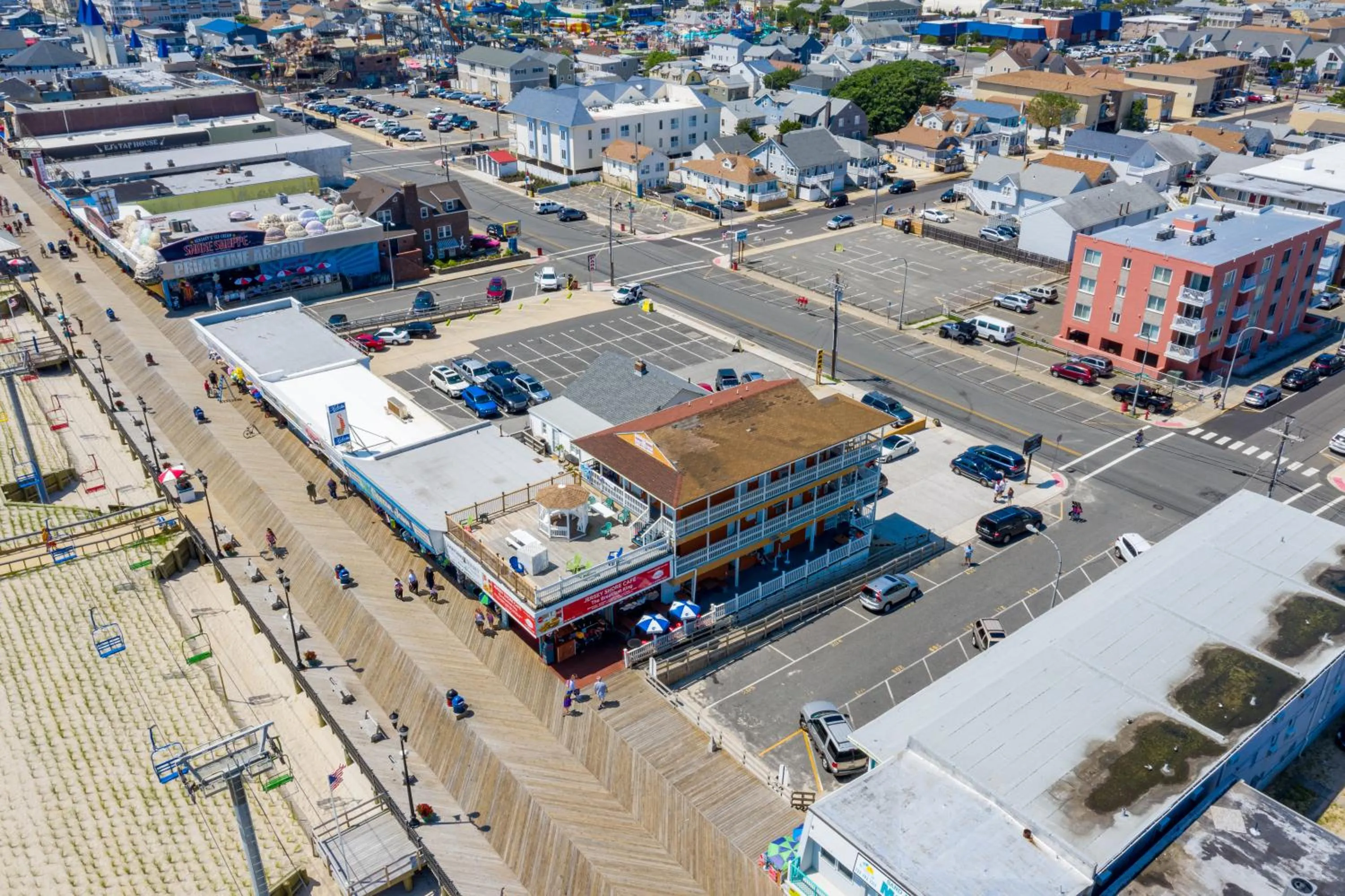Bird's eye view in Boardwalk Hotel Charlee & Apartments Beach Hotel Oceanfront