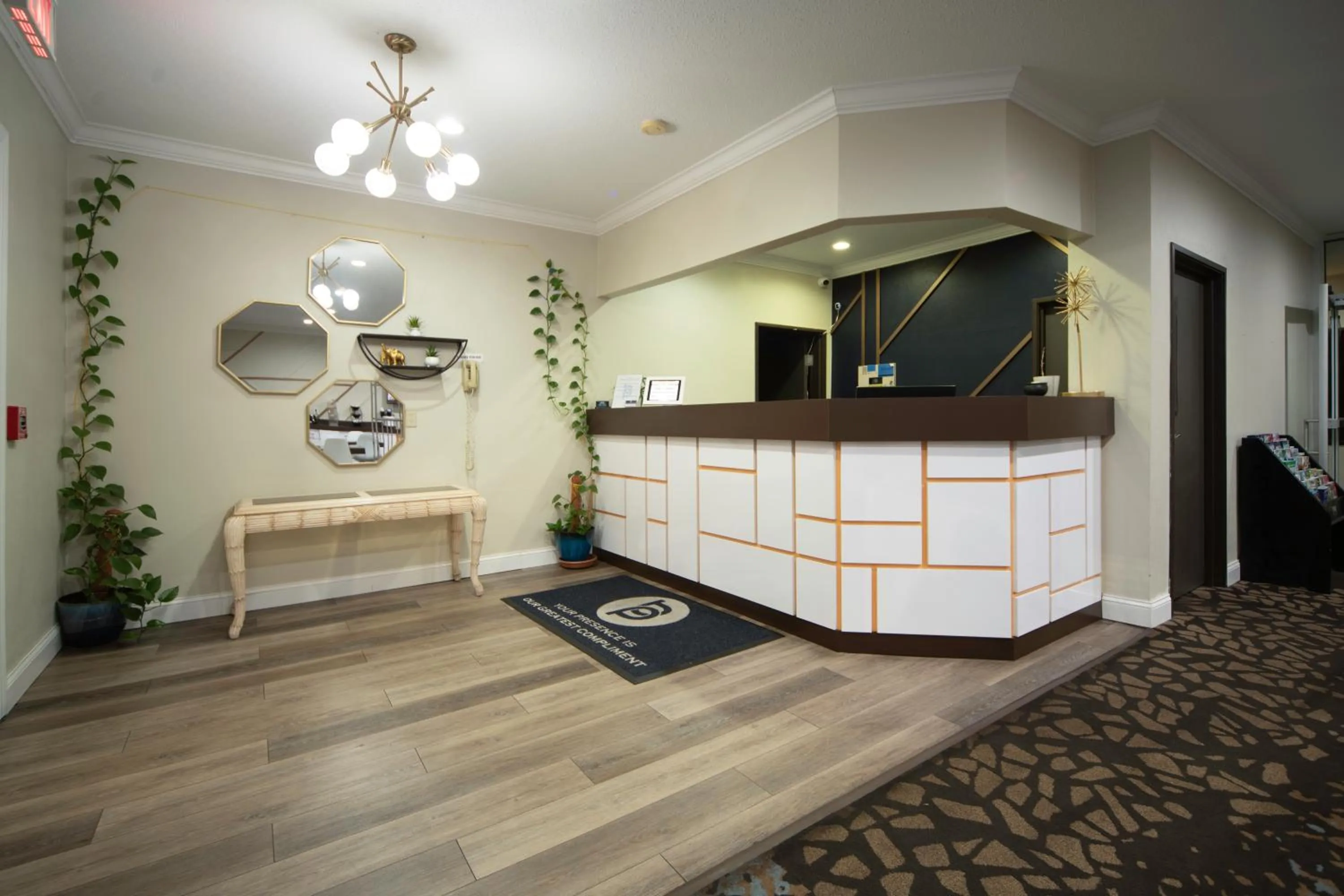 Lobby or reception in BridgePointe Advantage by BPhotels