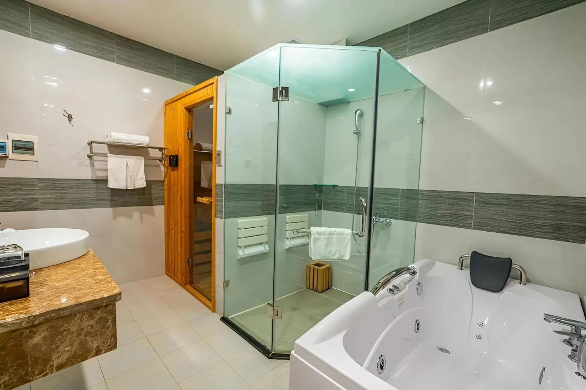 Hoang Son Peace Hotel