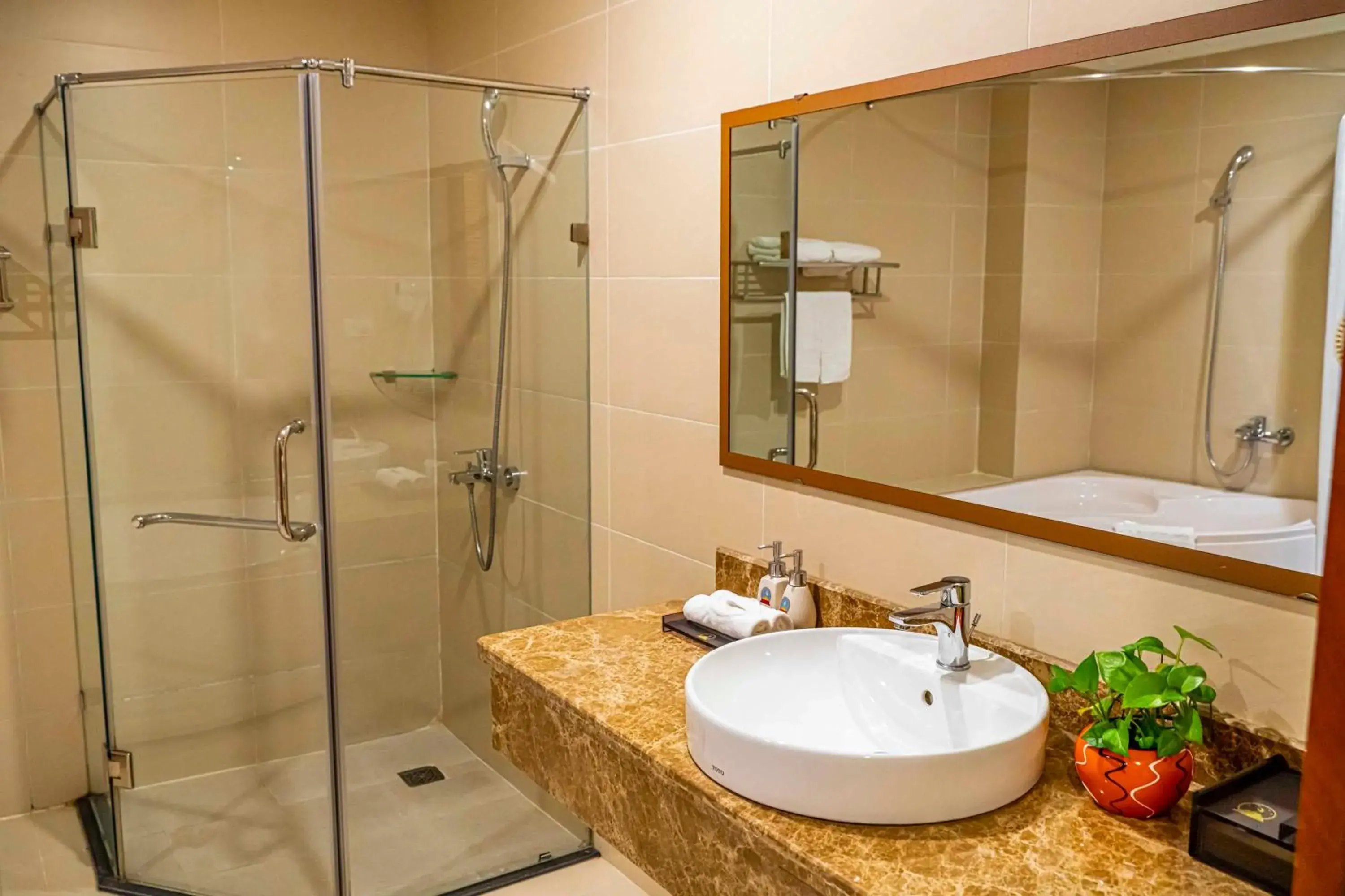 Superior Double or Twin Room in Hoang Son Peace Hotel Superior Double or Twin Room in Hoang Son Peace Hotel