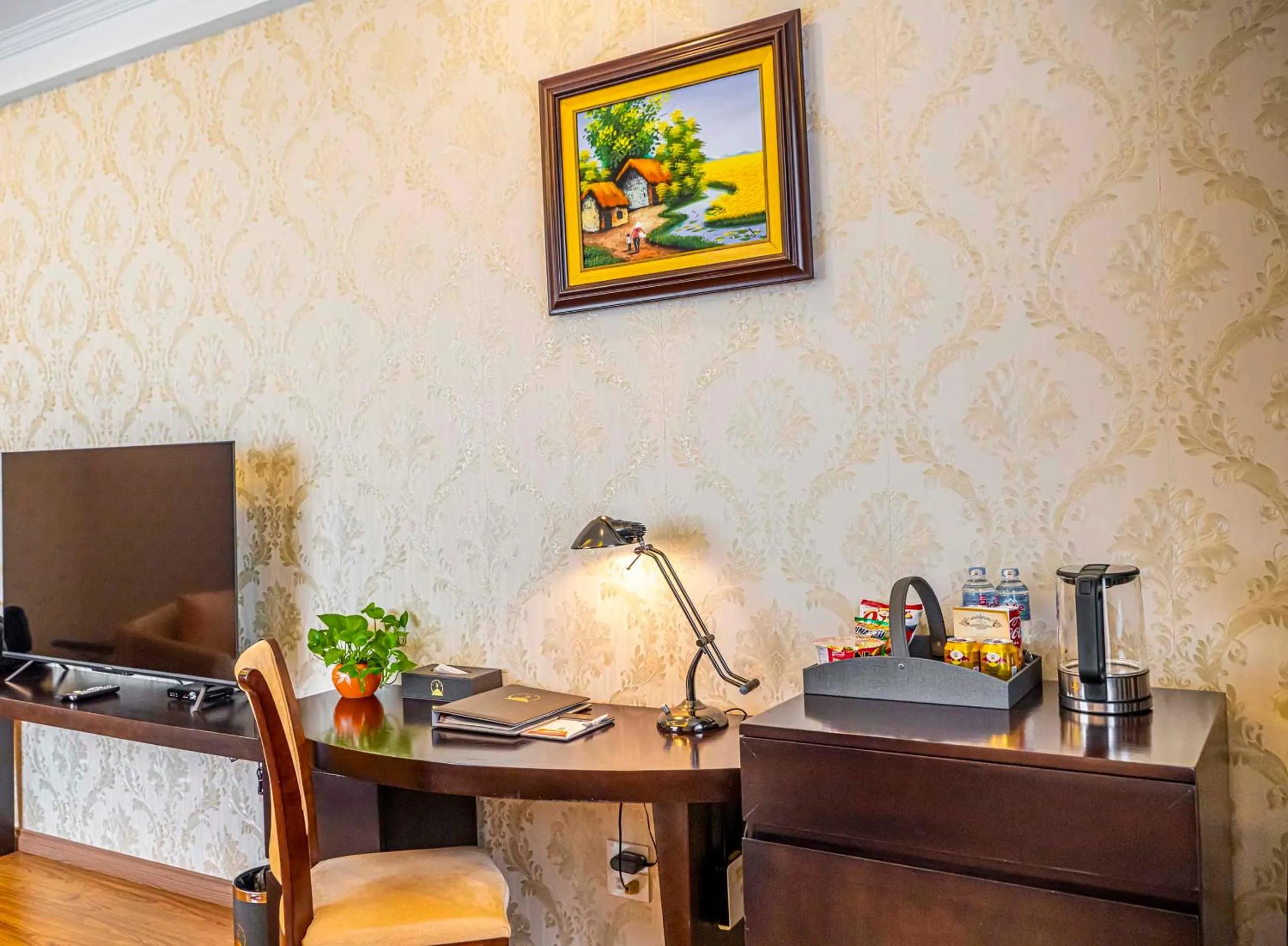 hair dresser in Hoang Son Peace Hotel