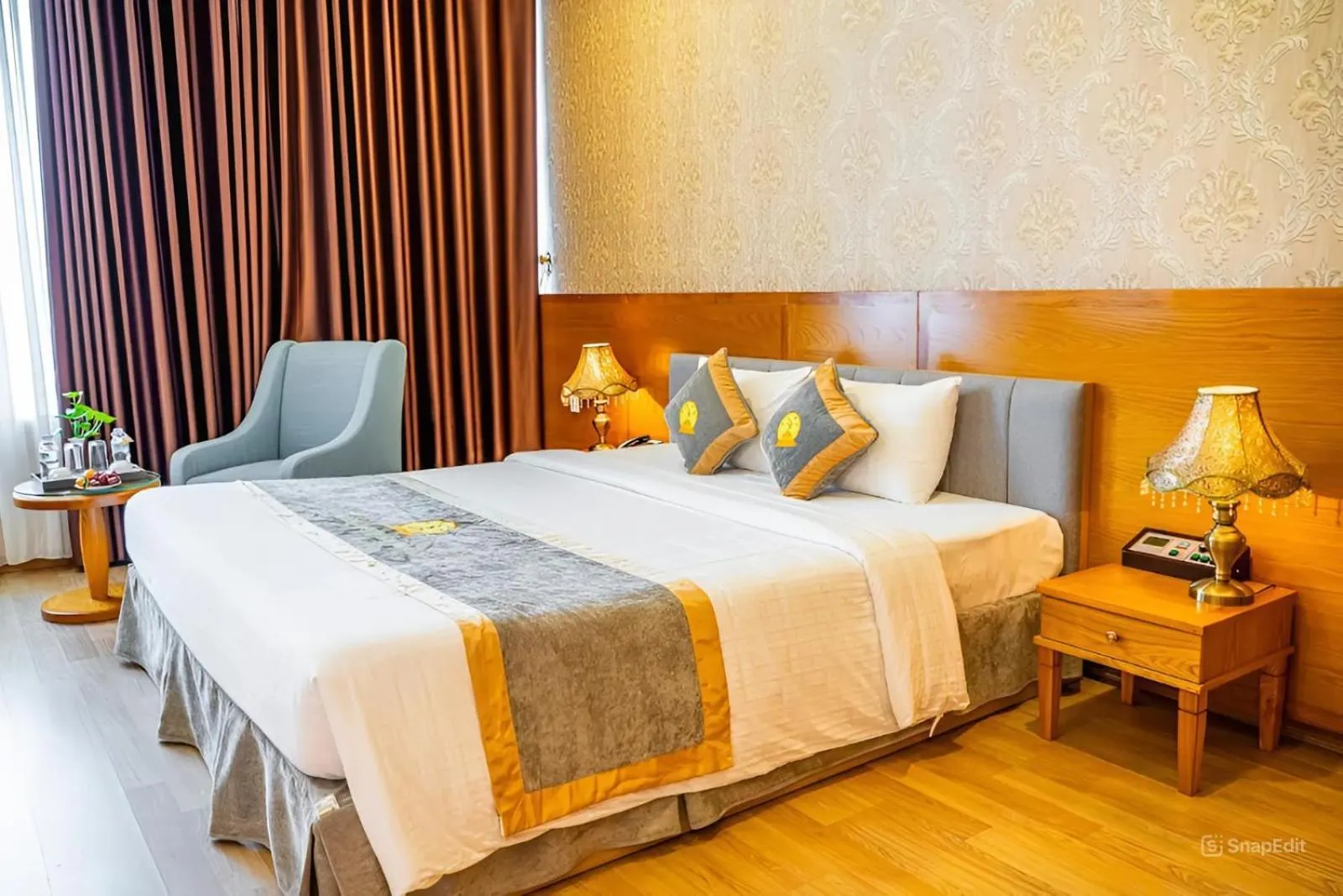 Bed in Hoang Son Peace Hotel