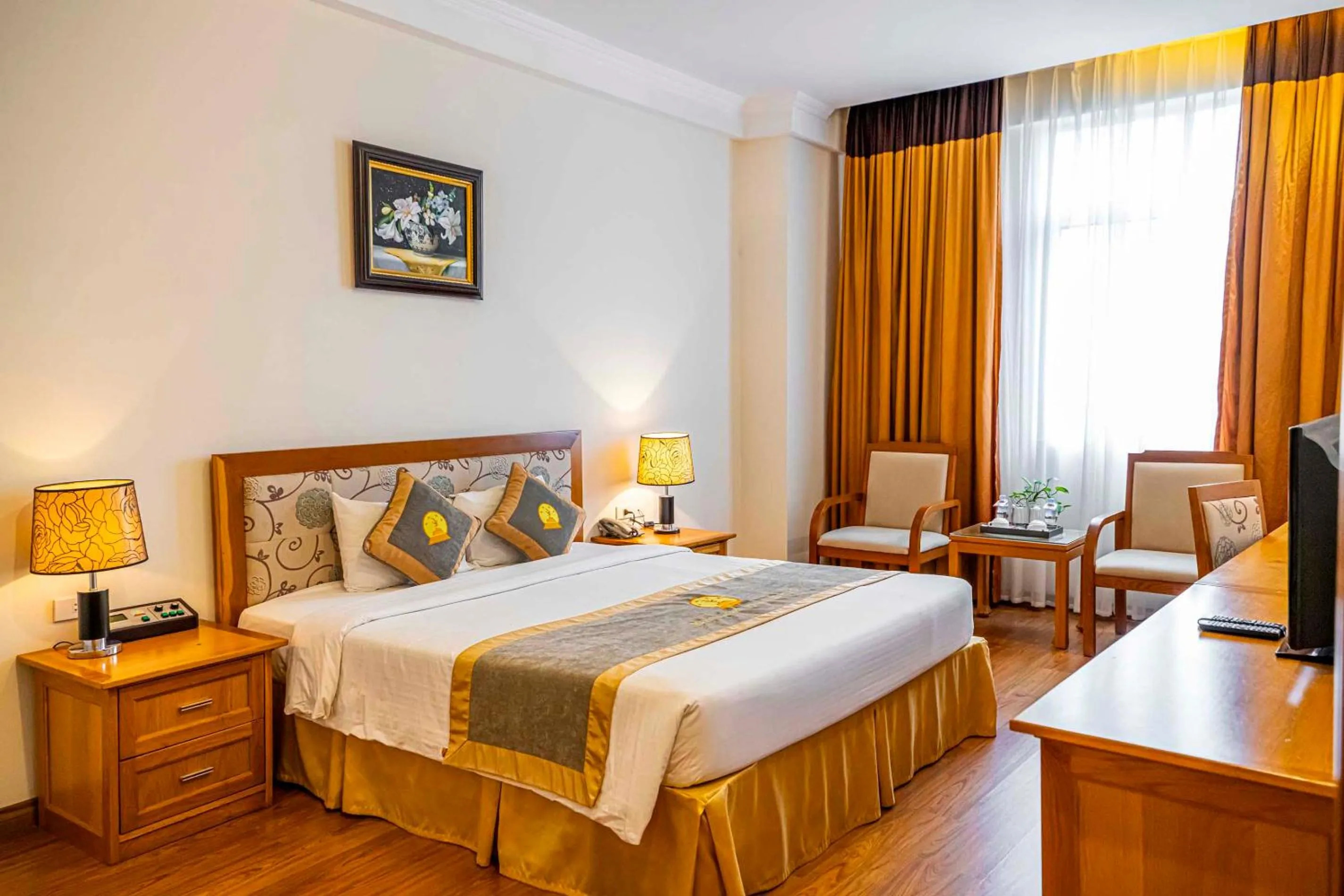 Bed in Hoang Son Peace Hotel