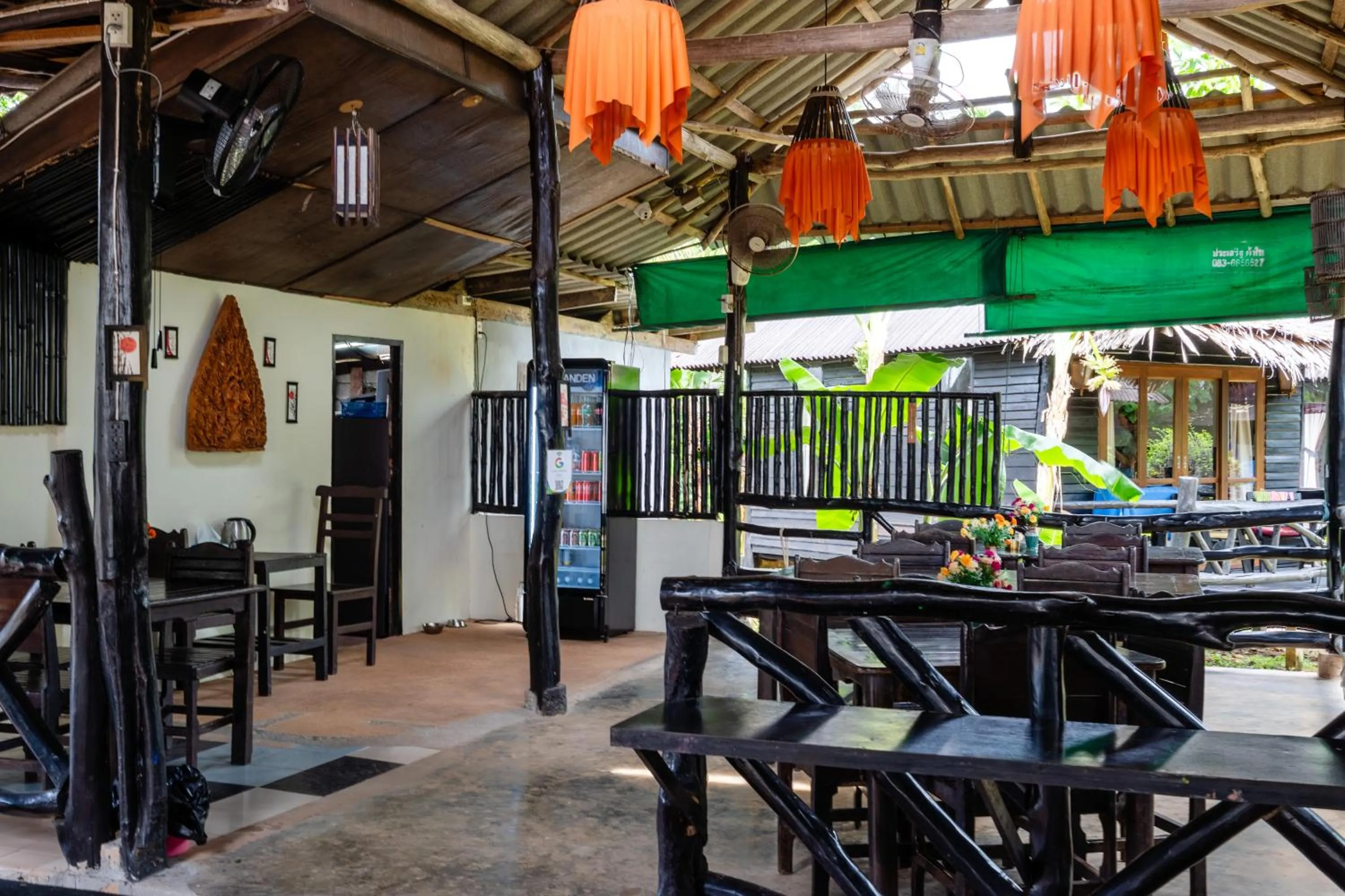 Restaurant/places to eat in Mook Lanta Eco Resort