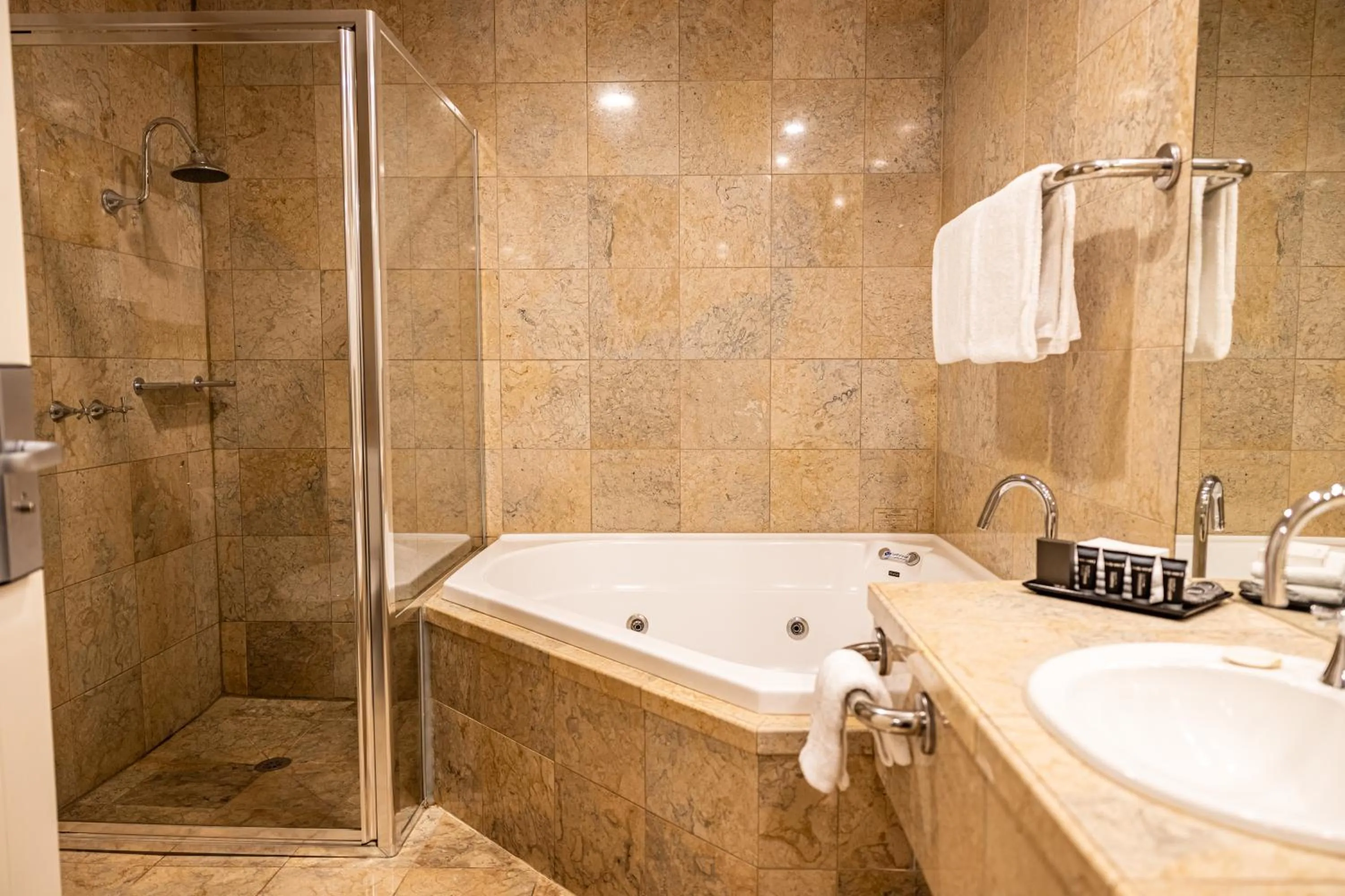 Bathroom in All Seasons Resort Hotel Bendigo