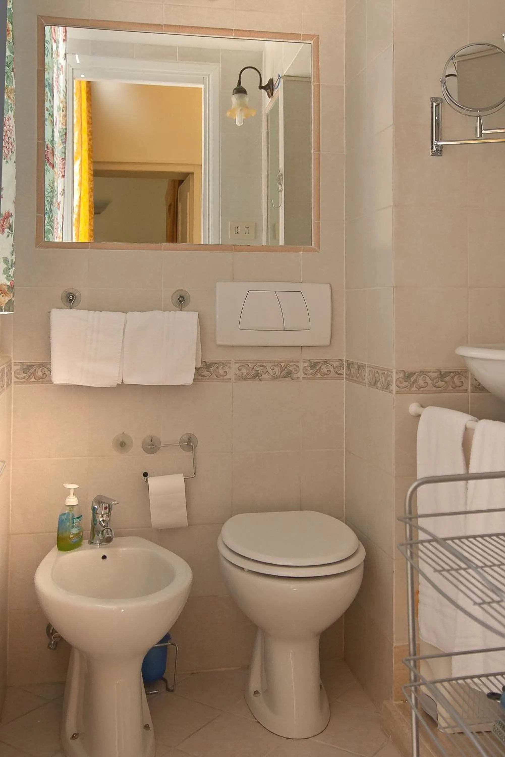 Bathroom in Alla Dolce Vita Roma Centro