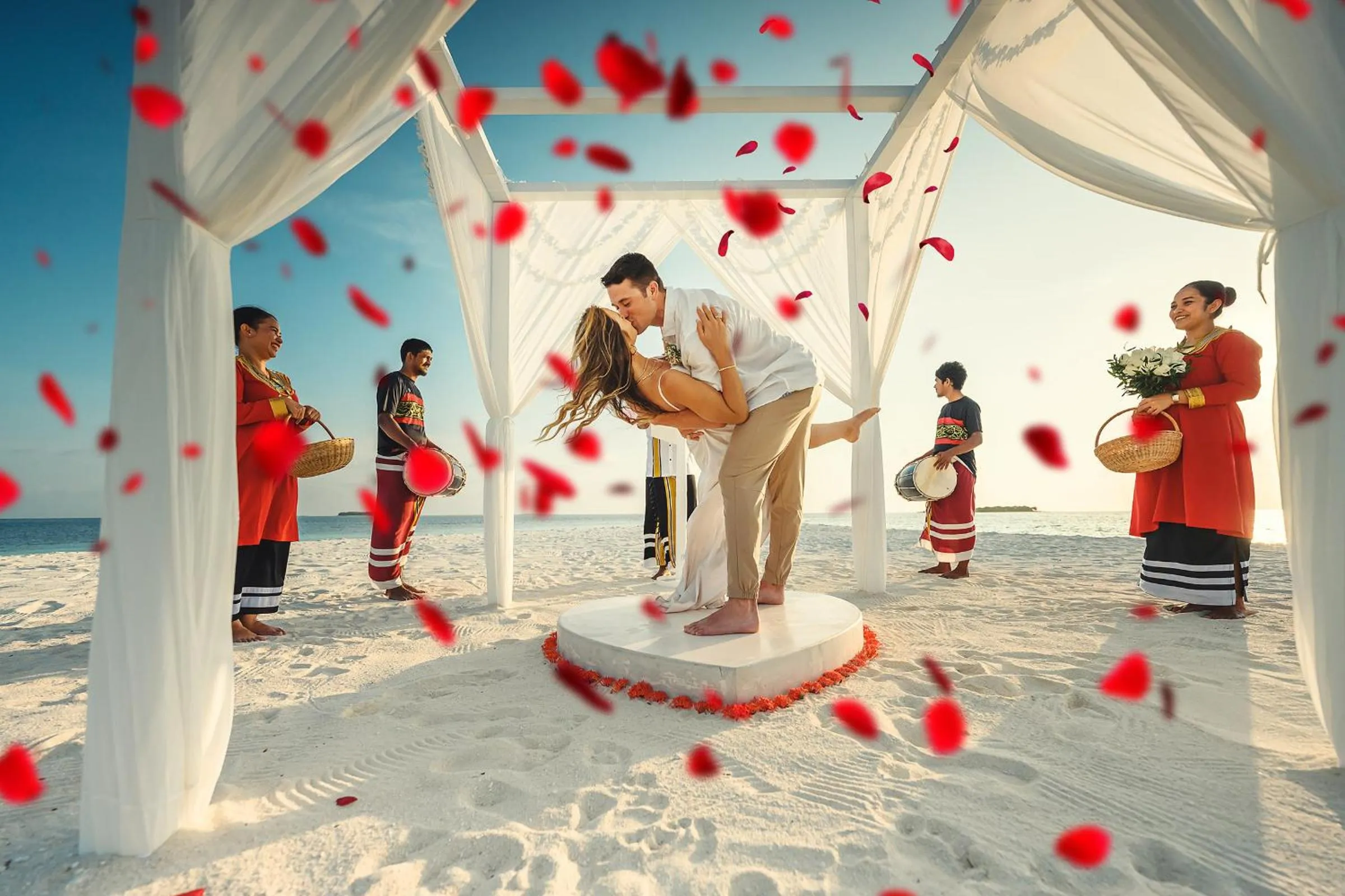 wedding in Sun Siyam Vilu Reef with Free Transfer
