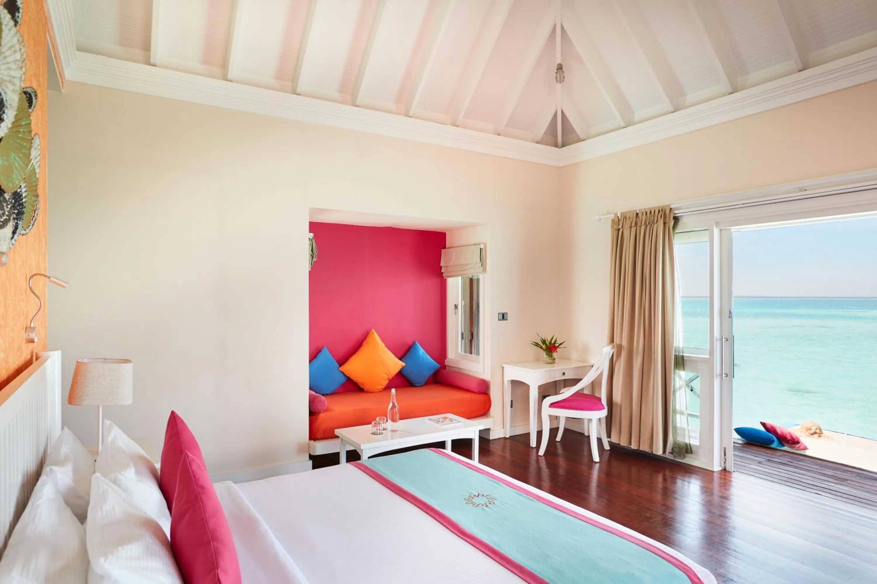 Bedroom, Bed in Sun Siyam Vilu Reef with Free Transfer