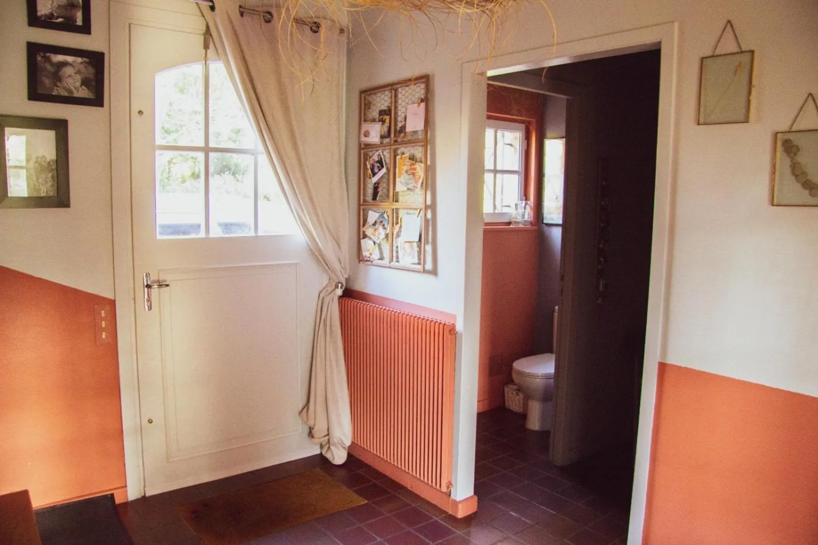 Toilet in Les jardins de Beaumont