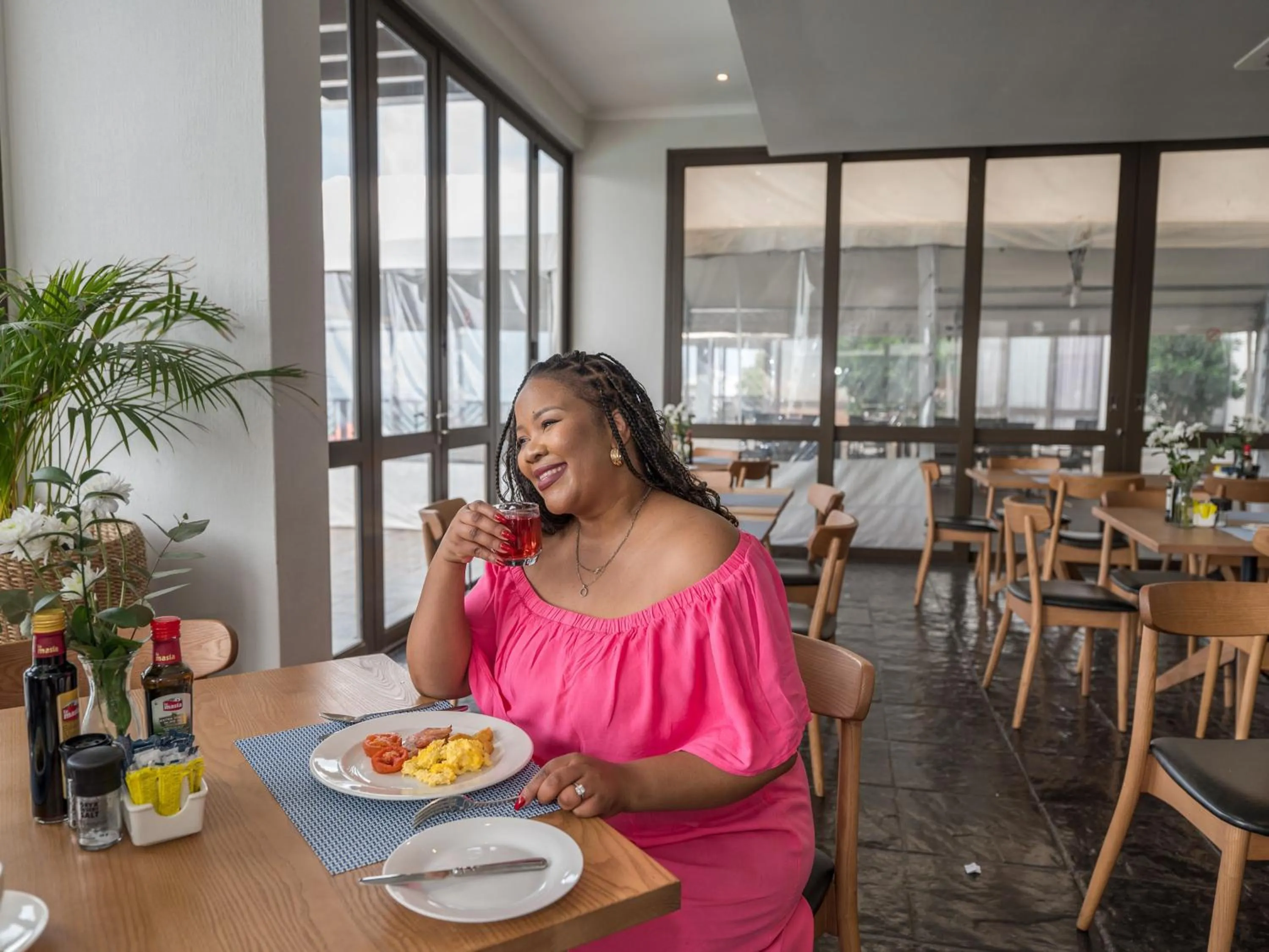 Restaurant/places to eat in ANEW Hotel Ocean Reef Zinkwazi
