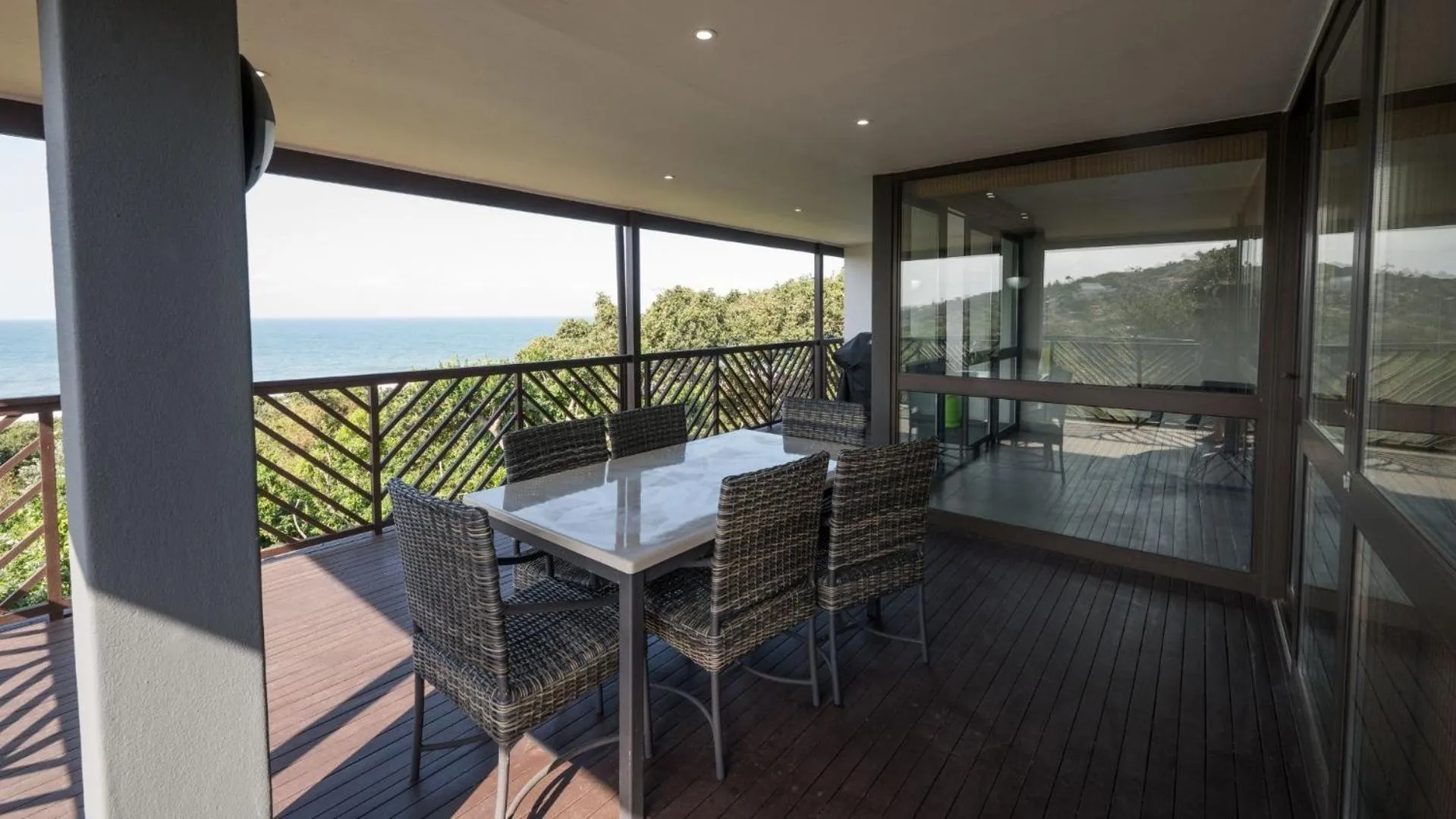 Patio in ANEW Hotel Ocean Reef Zinkwazi