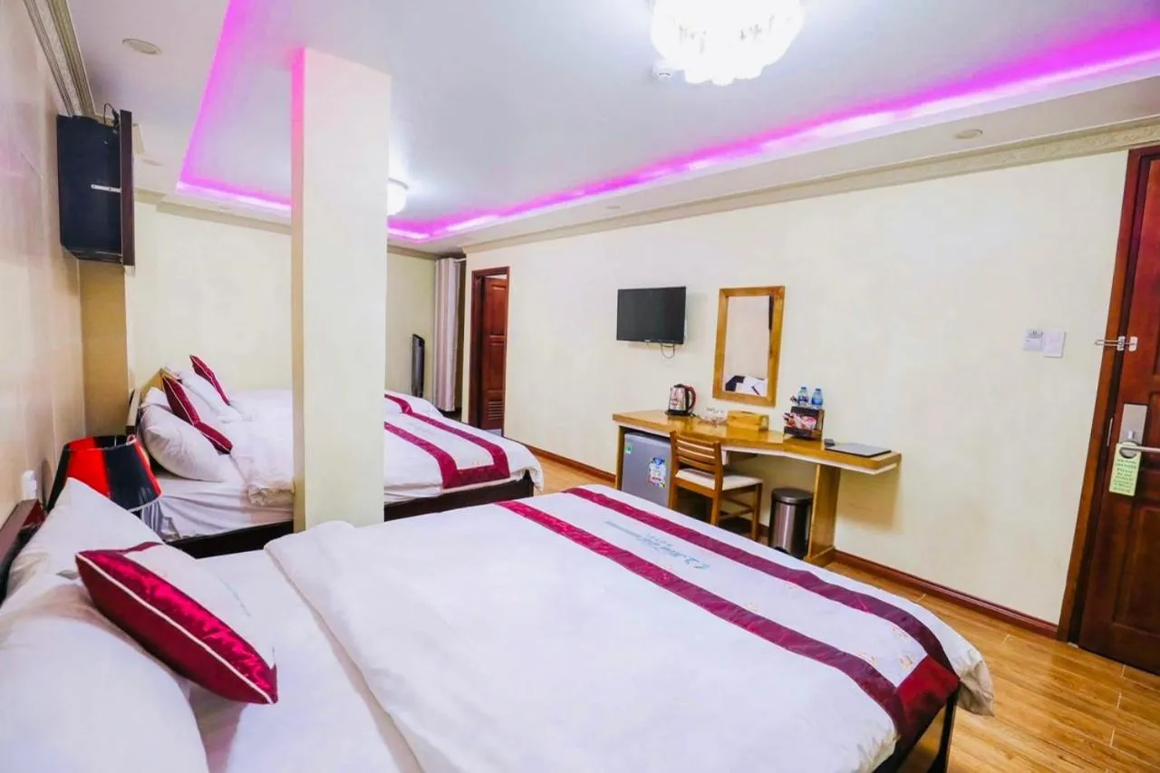Bed in Hoa Dat Da Lat Hotel