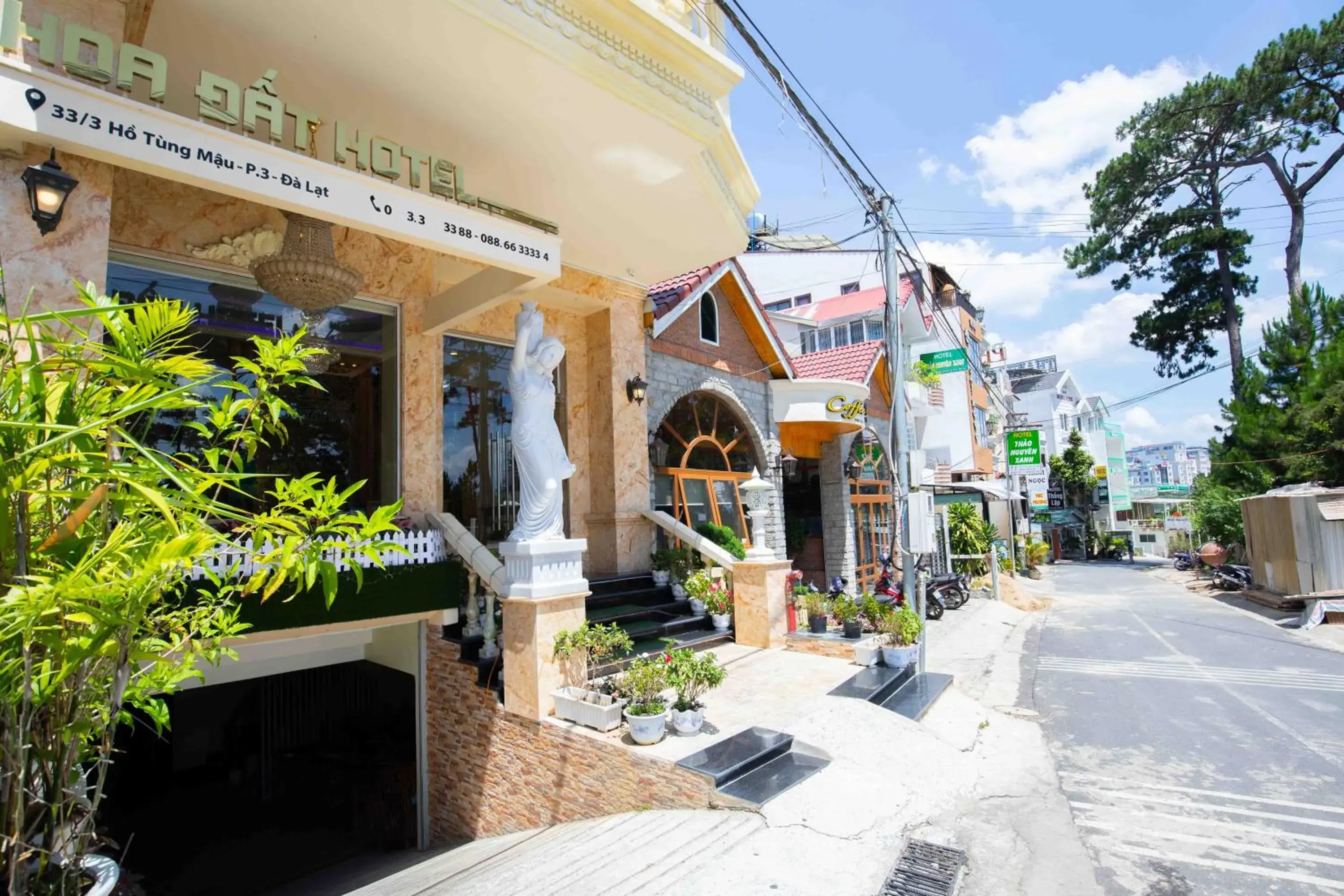 Property building in Hoa Dat Da Lat Hotel Property building in Hoa Dat Da Lat Hotel