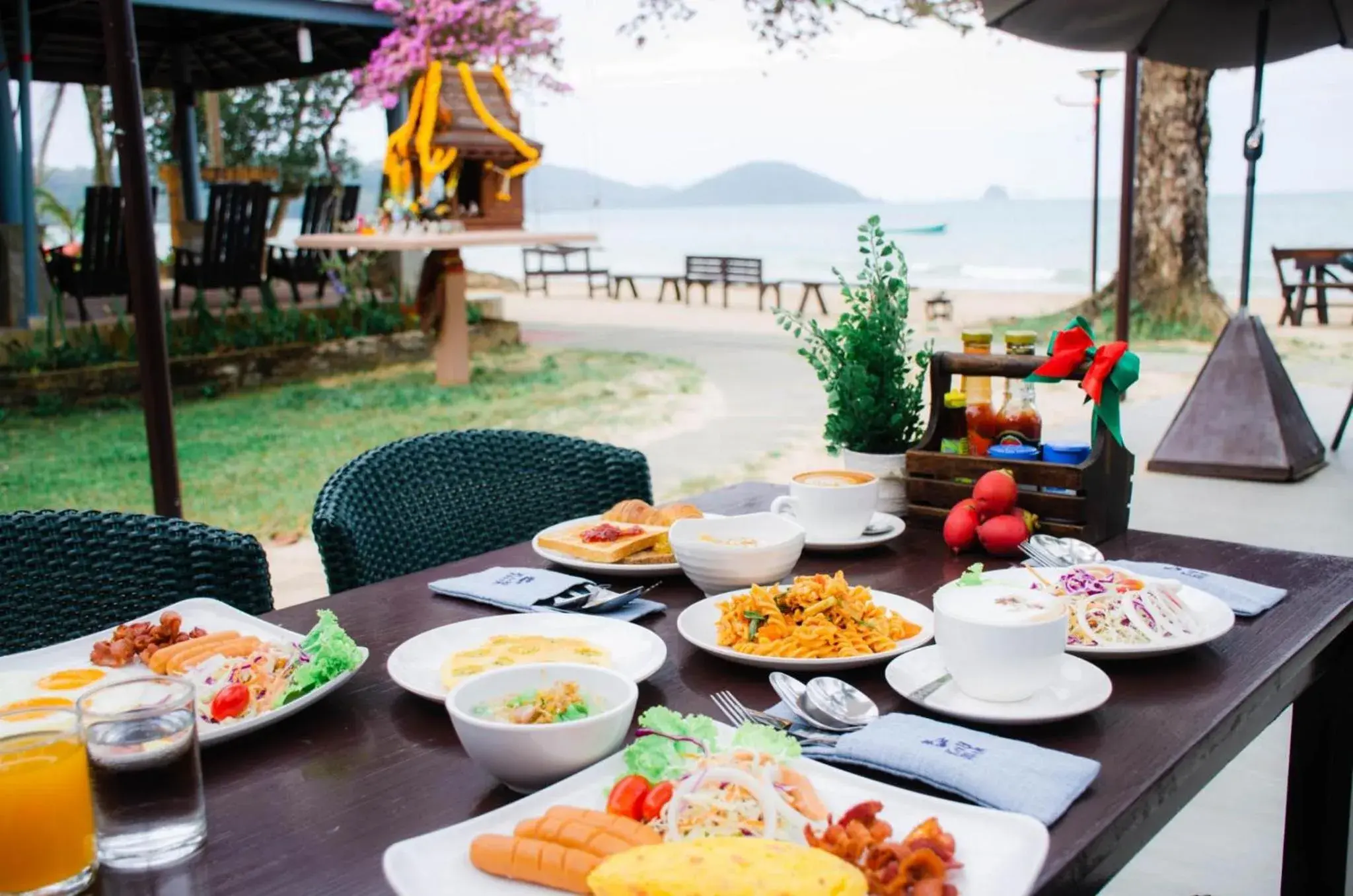 Restaurant/places to eat in Koh Mak Resort Restaurant/places to eat in Koh Mak Resort