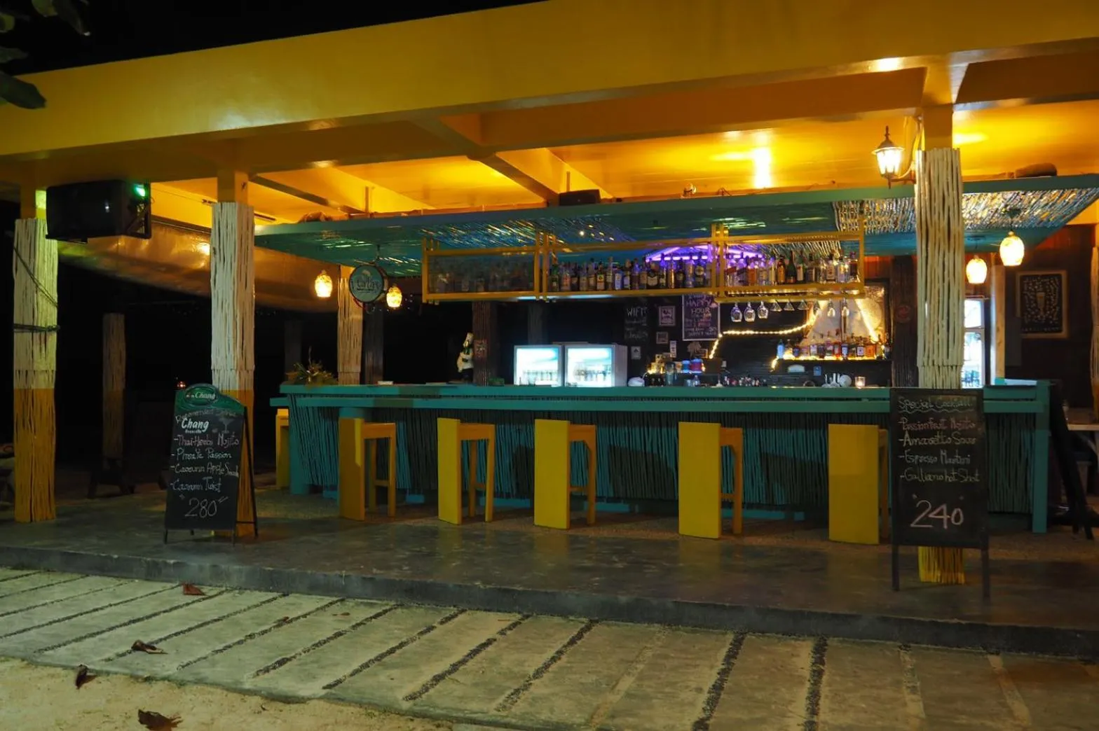 Restaurant/places to eat in Koh Mak Resort