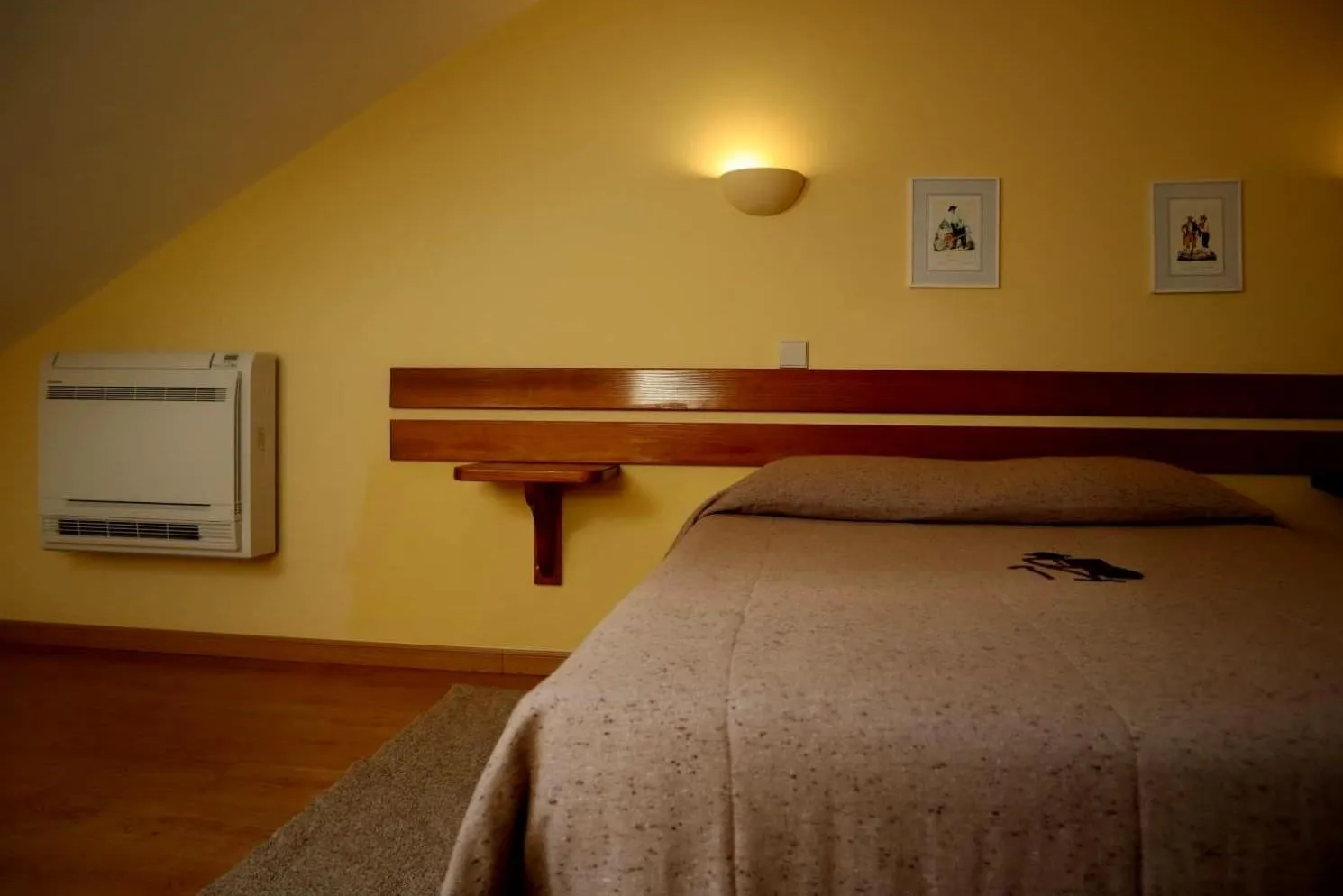 Bedroom, Bed in Alojamento Santa Clara