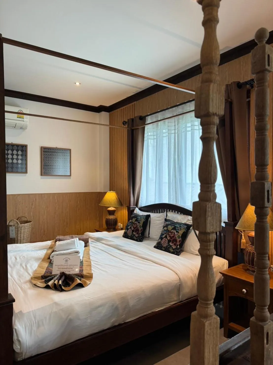 Property building, Bed in The Twenty Lodge