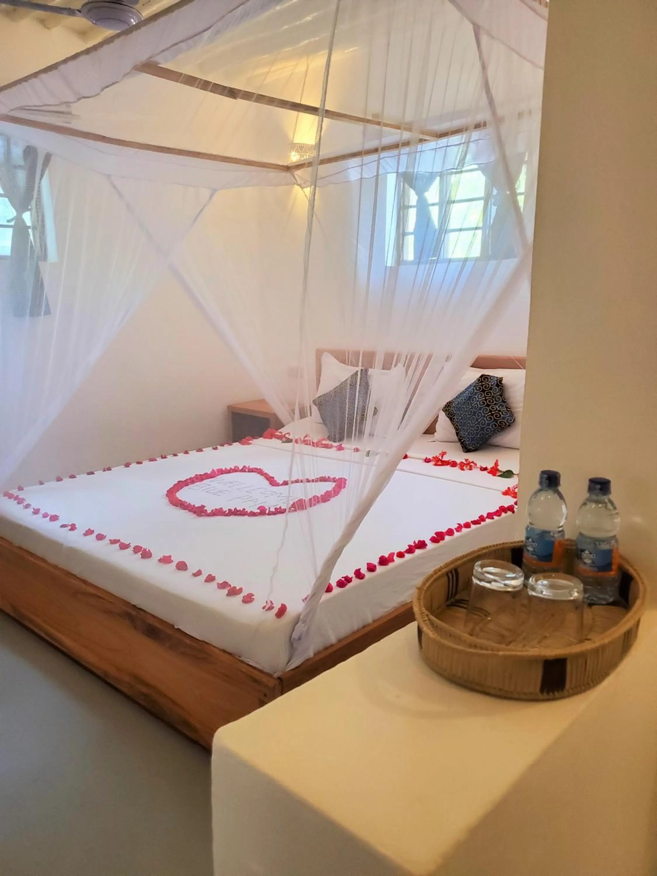 Photo of the whole room, Bed in Blue Palm Zanzibar