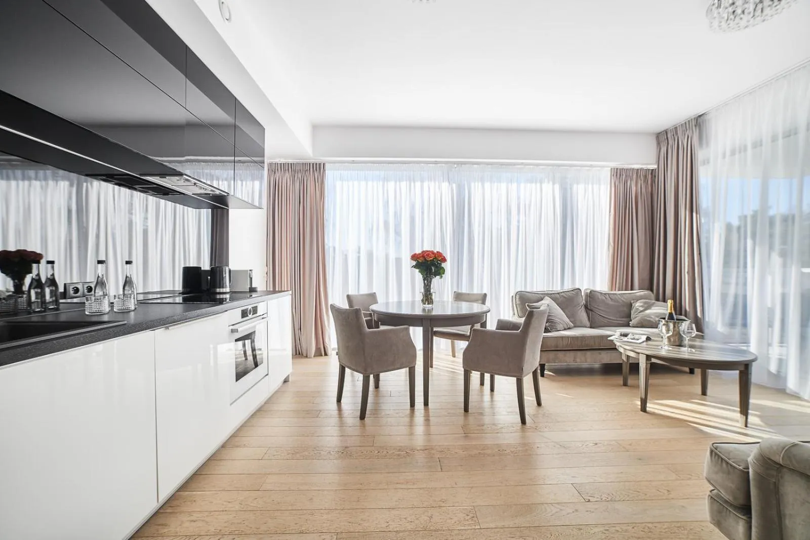 Communal lounge/ TV room in Dune Beach Resort