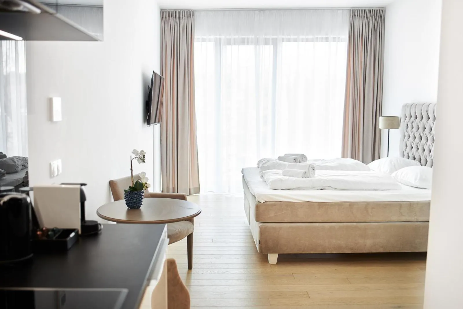 Photo of the whole room, Bed in Dune Beach Resort