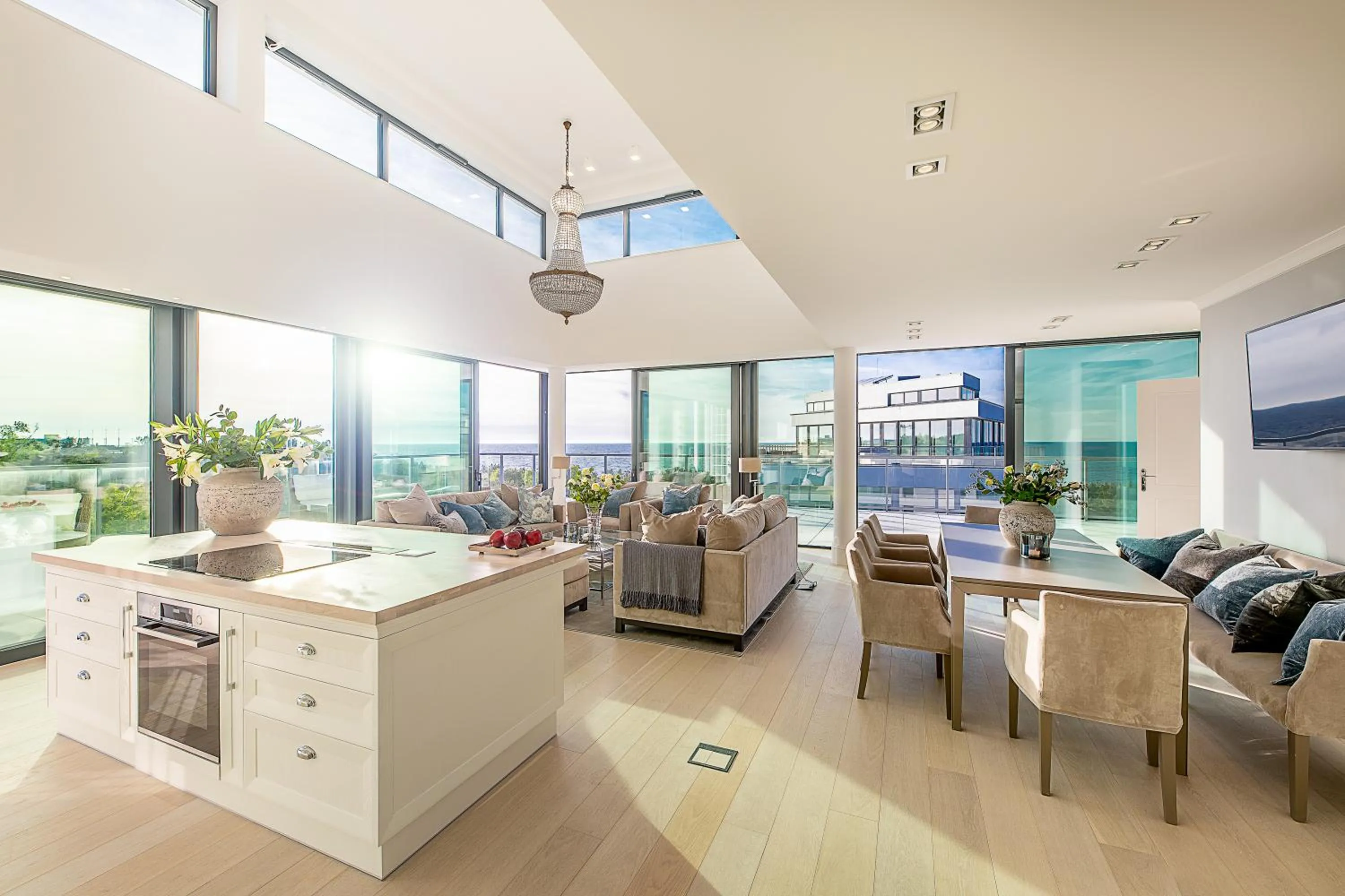 Communal lounge/ TV room in Dune Beach Resort