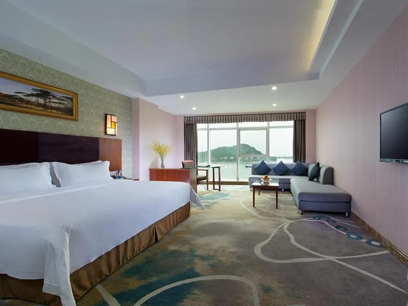 Vienna Hotel Guangdong Shanwei Feicui Bay