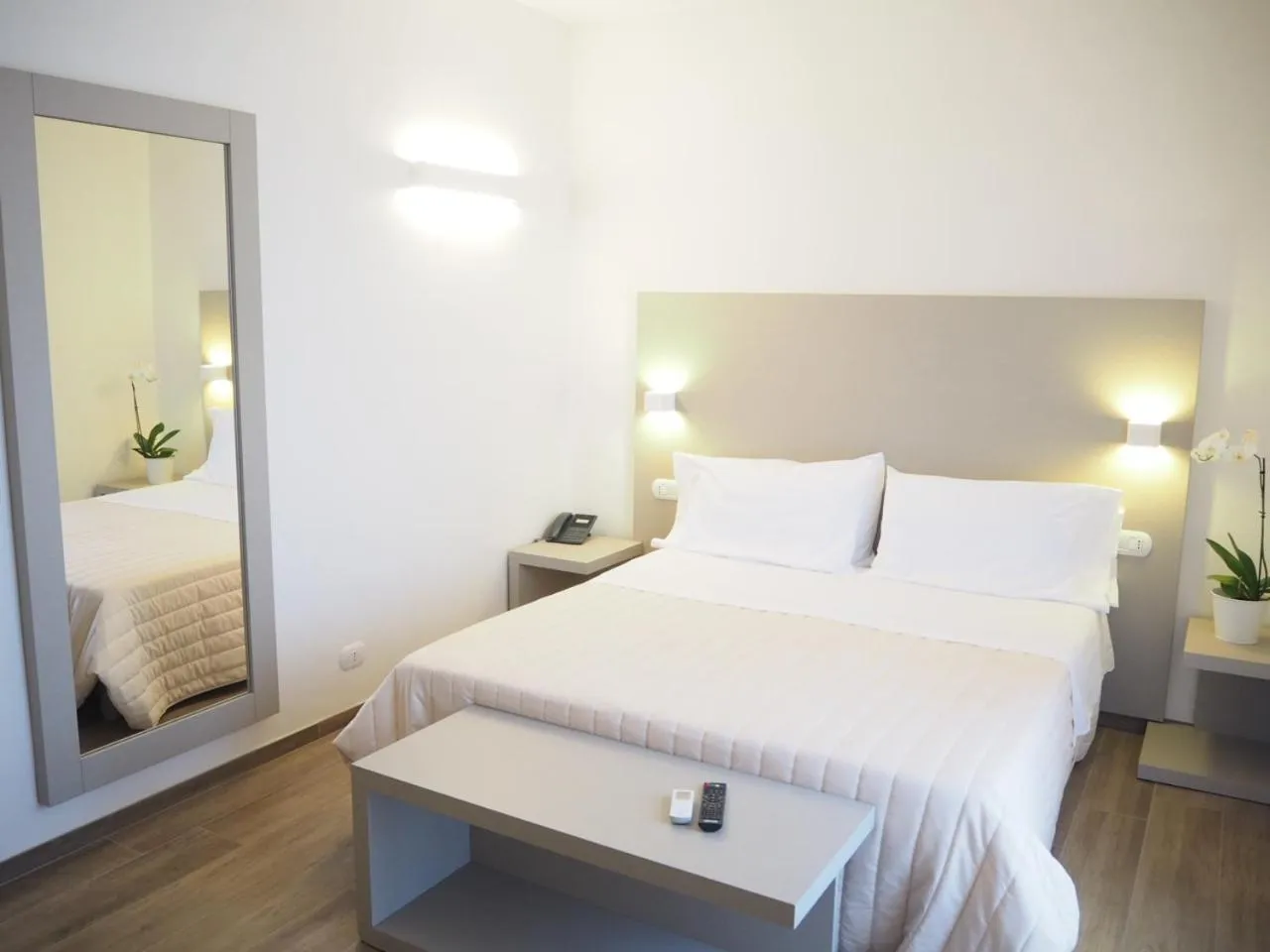 Bedroom, Bed in Oasiclub Hotel