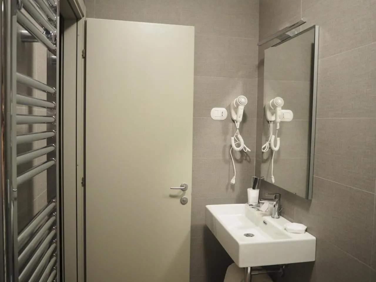 Bathroom in Oasiclub Hotel